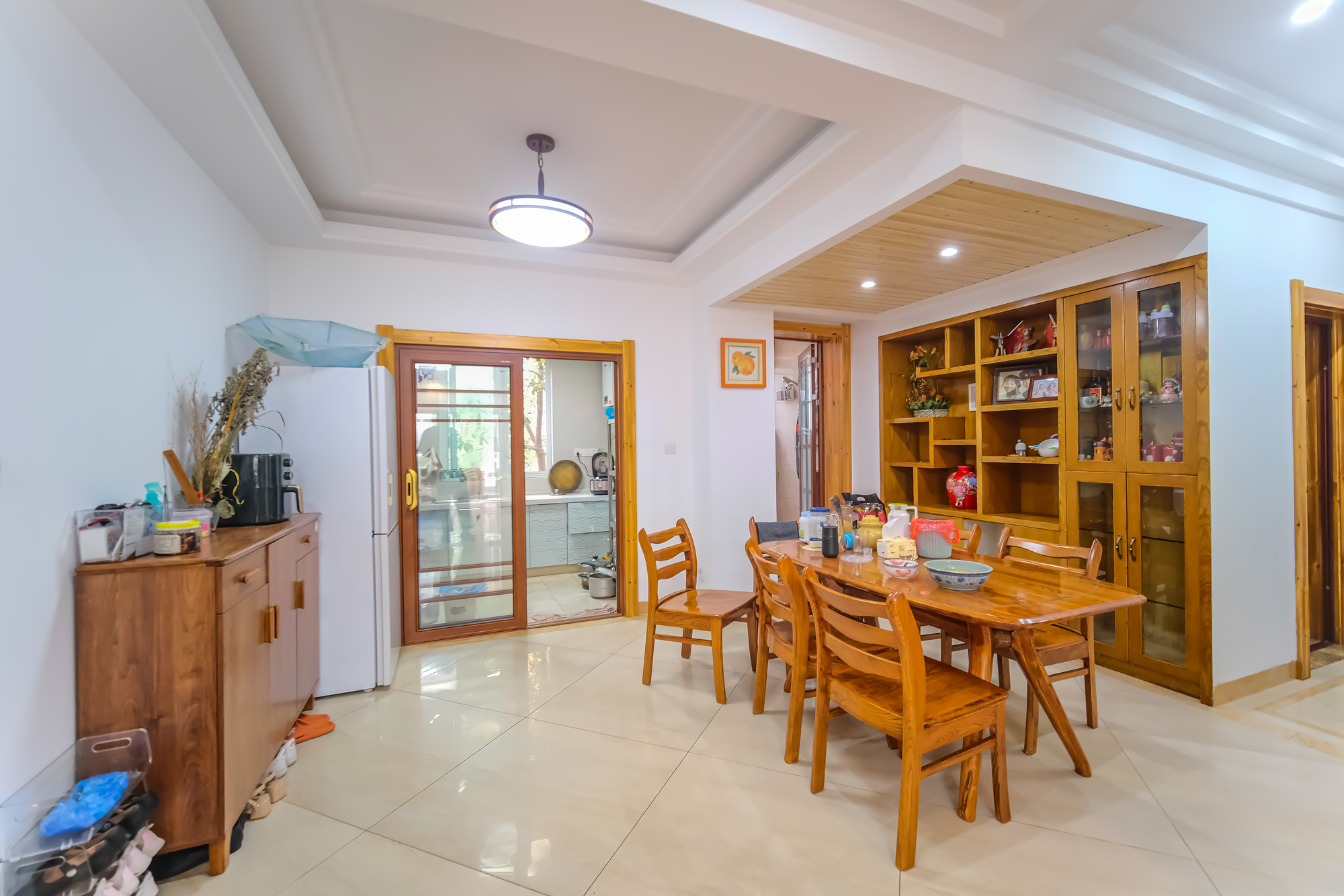 山水湾  3室2厅2卫    76.0万 山水湾  3室2厅2卫    76.0万客厅