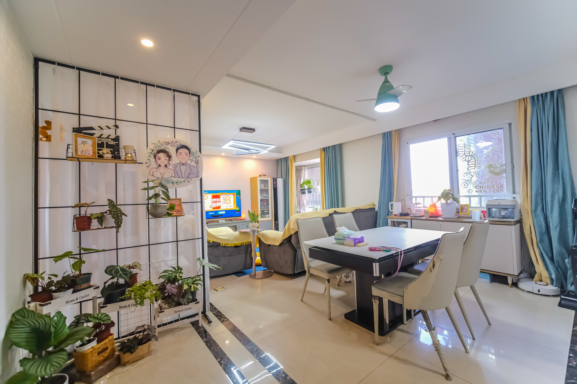 山水湾 4室2厅2卫 93.8万 山水湾 4室2厅2卫 93.8万客厅