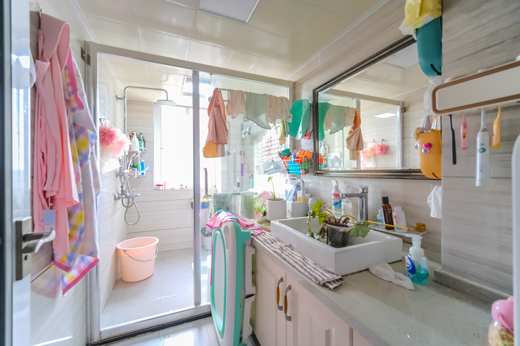 山水湾 4室2厅2卫 93.8万 山水湾 4室2厅2卫 93.8万卫生间