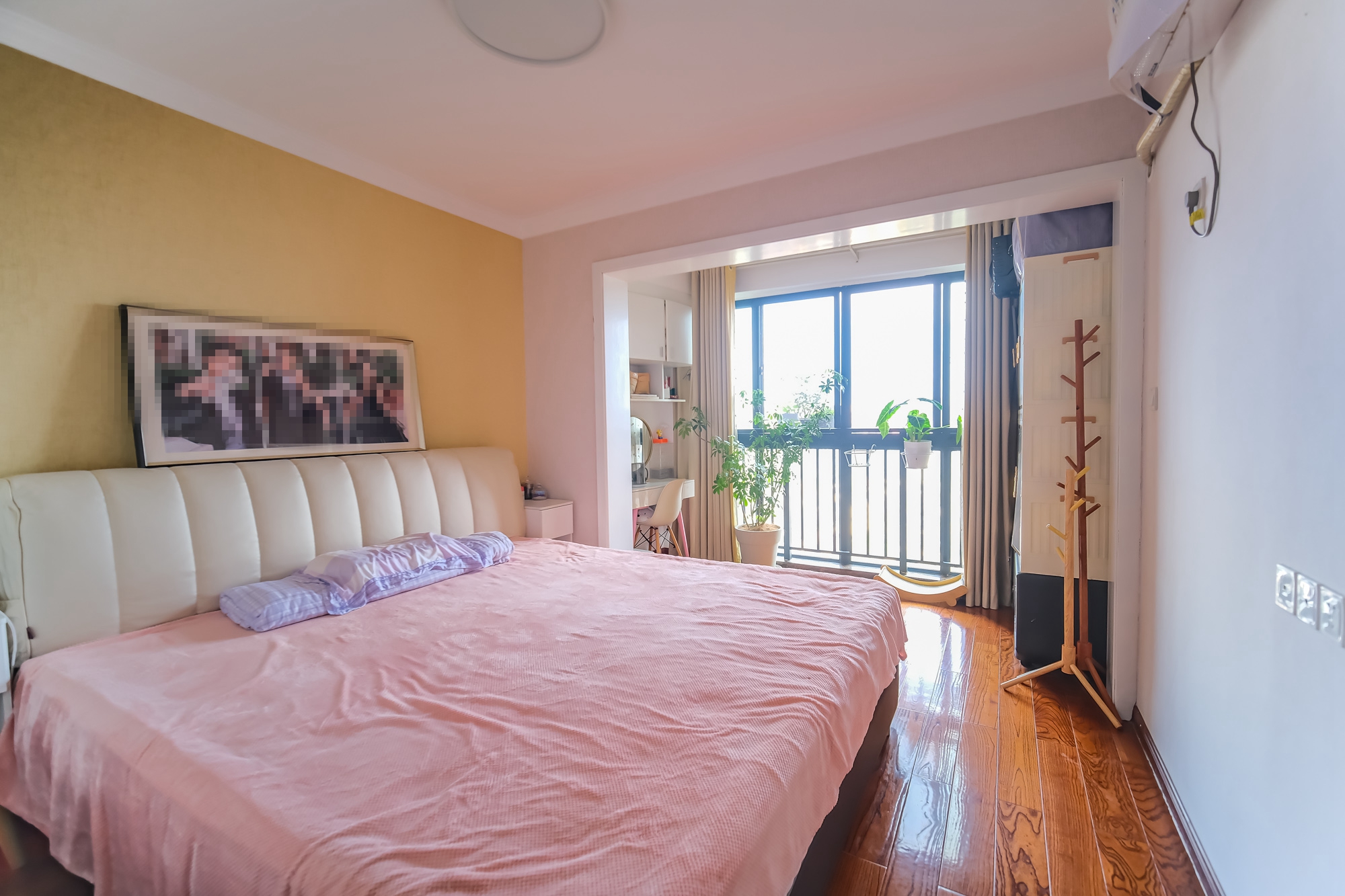 山水湾 4室2厅2卫 93.8万 山水湾 4室2厅2卫 93.8万卧室