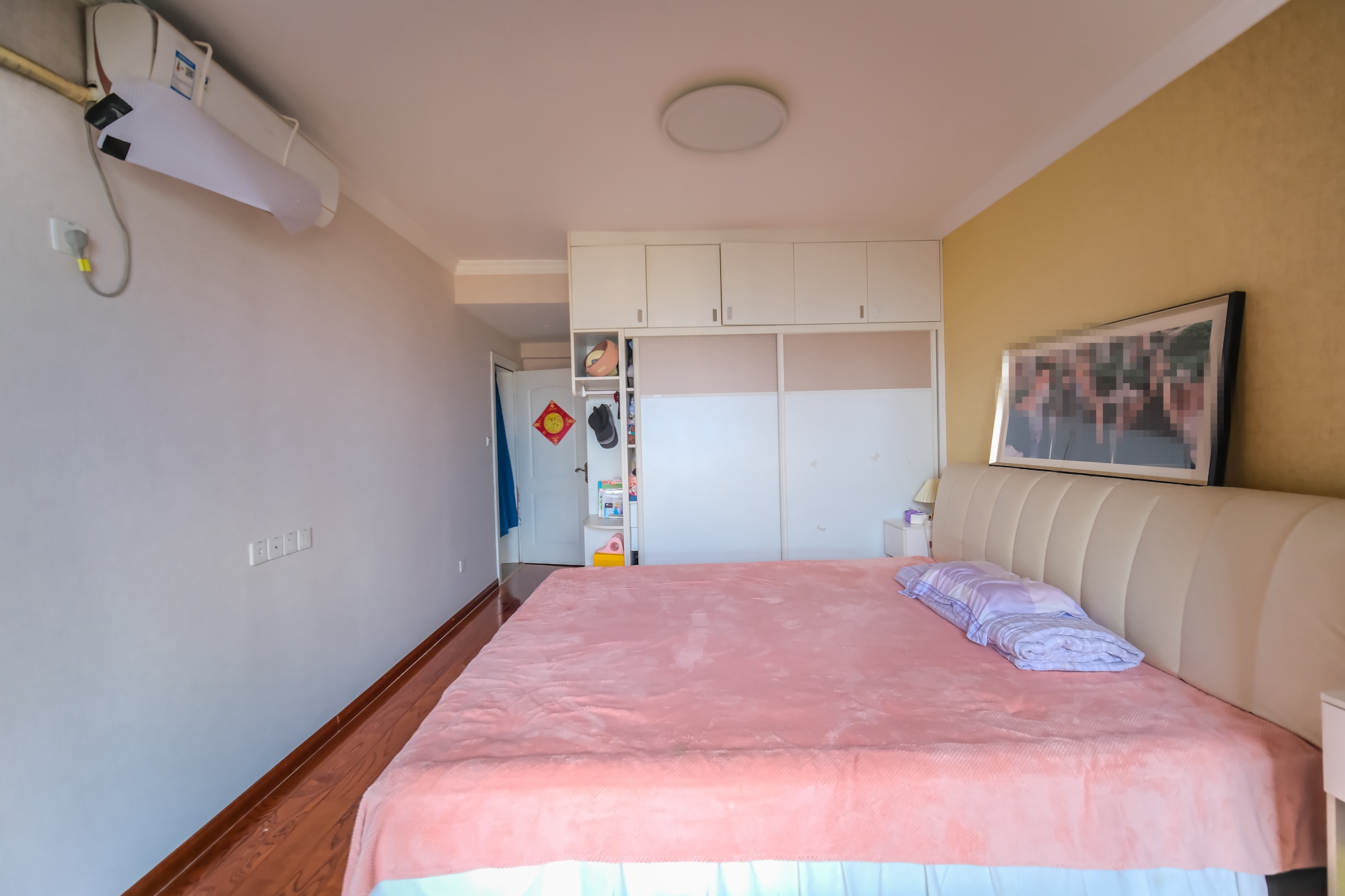 山水湾 4室2厅2卫 93.8万 山水湾 4室2厅2卫 93.8万卧室