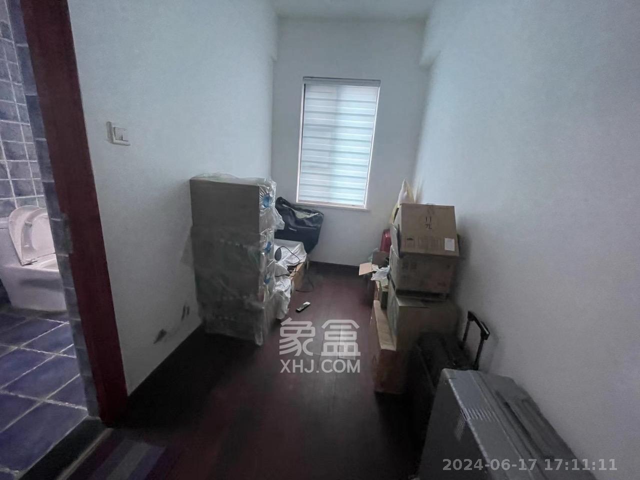 兴威帕克水岸  3室2厅2卫   2600.00元/月室内图