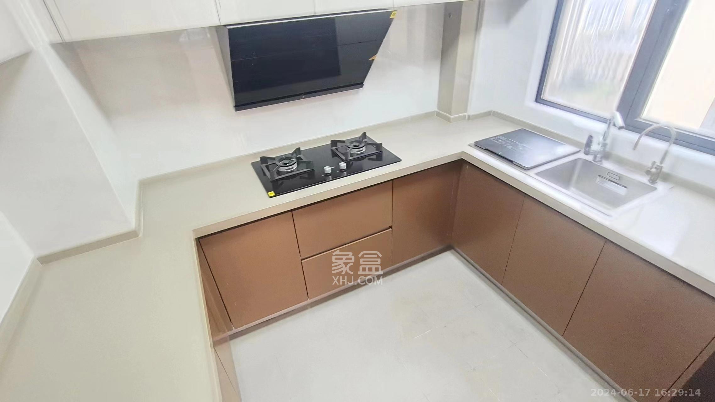 北辰时光里  4室2厅2卫   4500.00元/月室内图