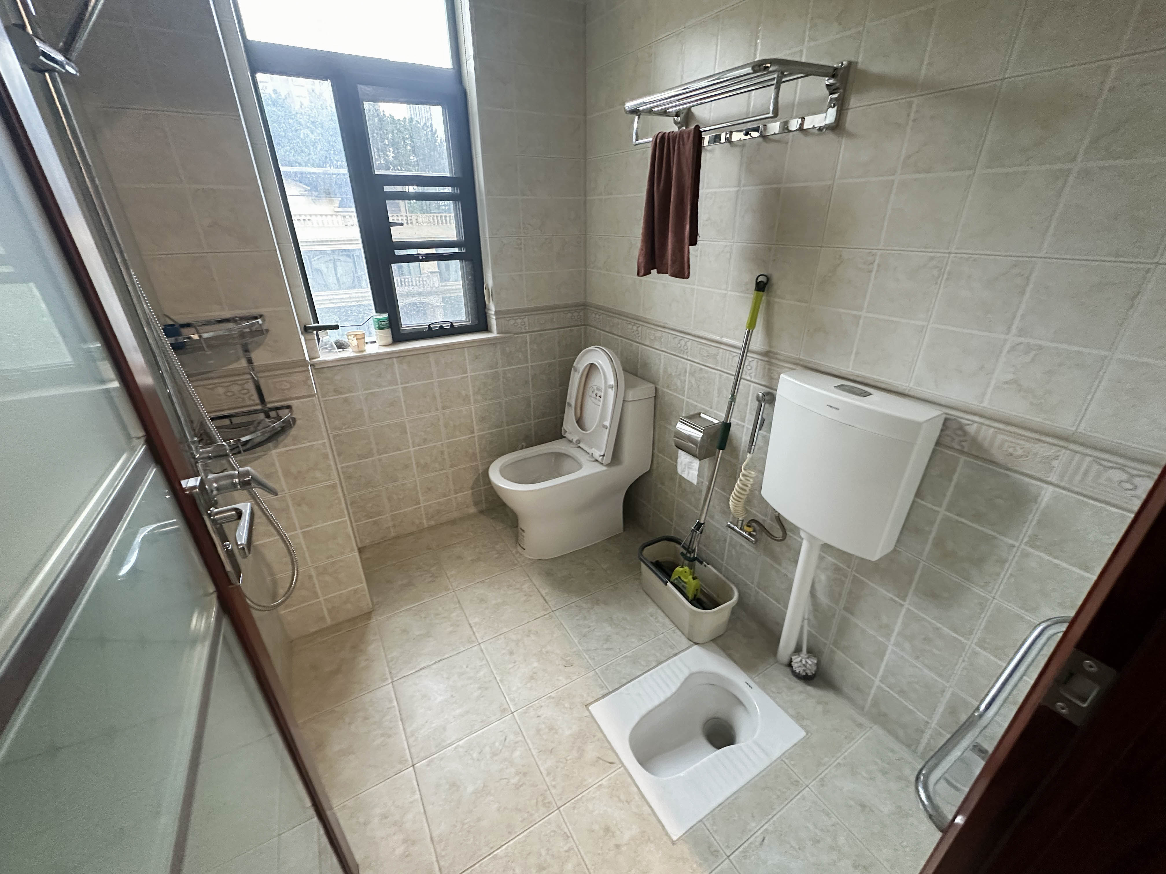 五矿万境园 4室2厅2卫 208.0万 五矿万境园 4室2厅2卫 208.0万卫生间