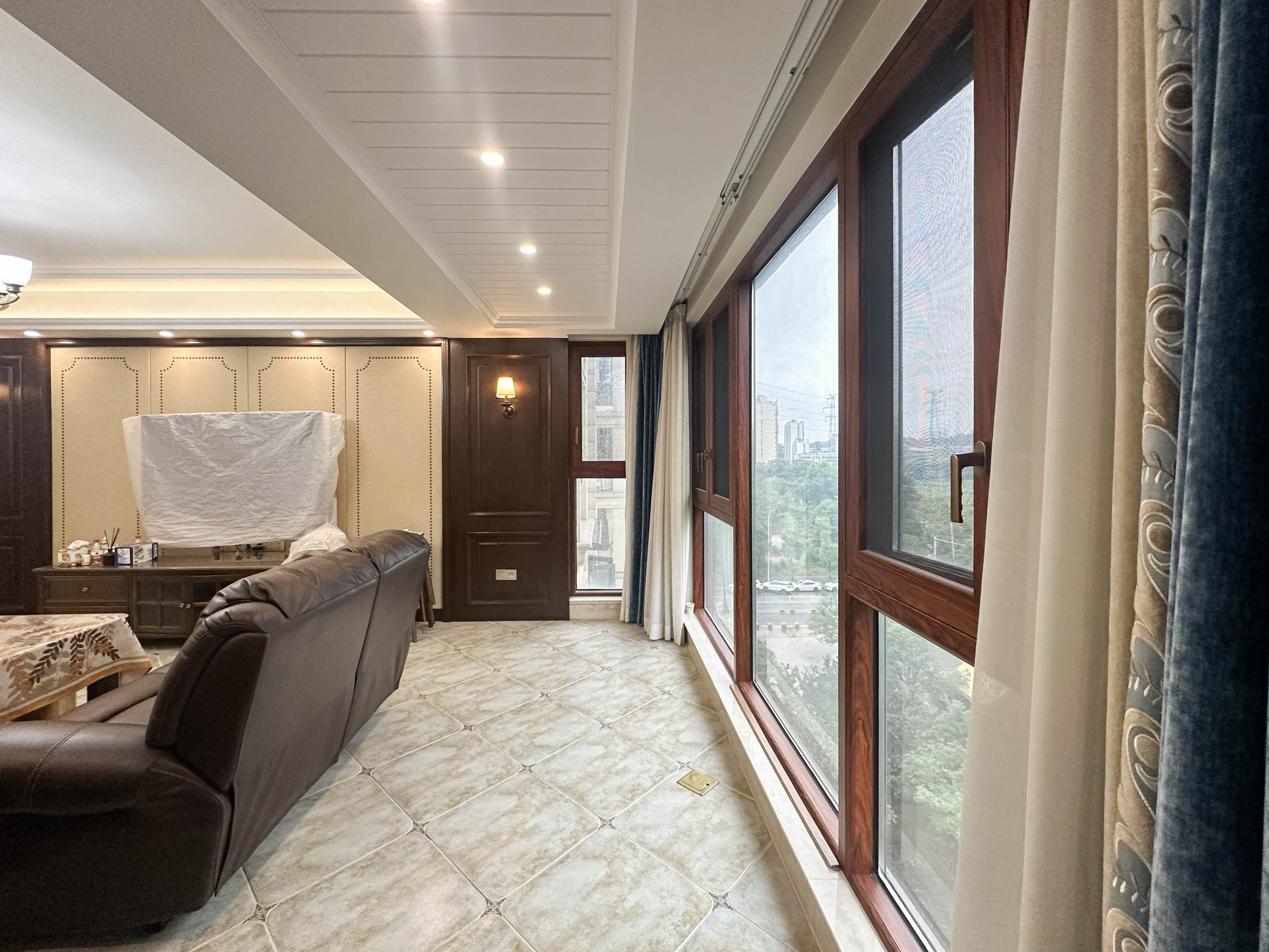 五矿万境园 4室2厅2卫 208.0万 五矿万境园 4室2厅2卫 208.0万阳台