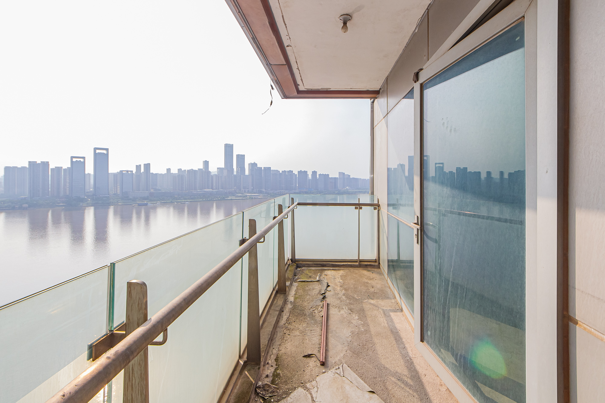 北辰定江洋  4室2厅3卫    610.0万 北辰定江洋  4室2厅3卫    610.0万阳台