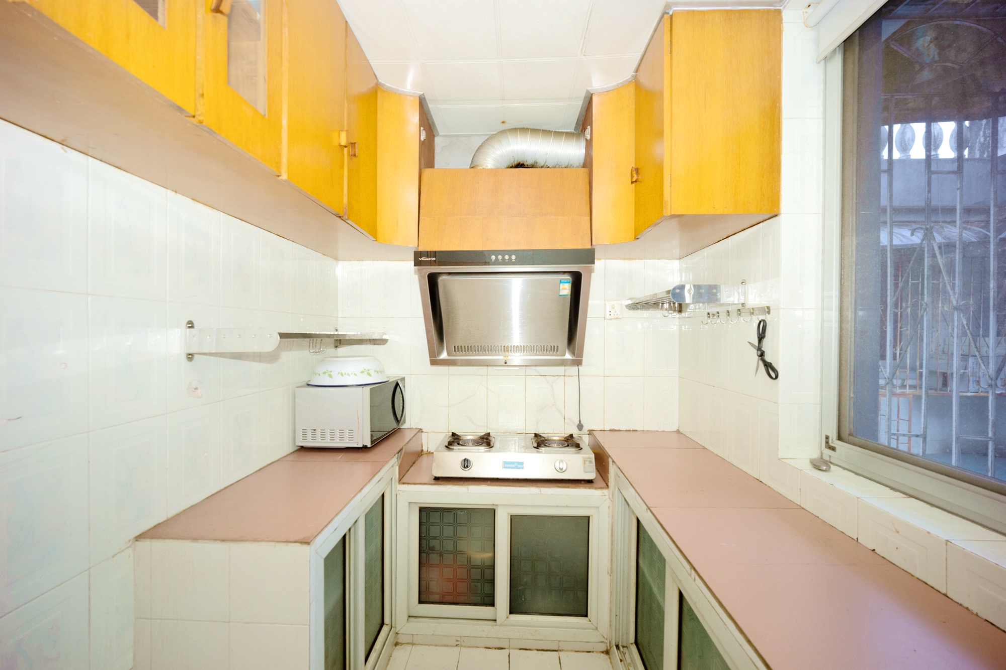 鸿园小区 3室2厅1卫 85.0万 鸿园小区 3室2厅1卫 85.0万厨房