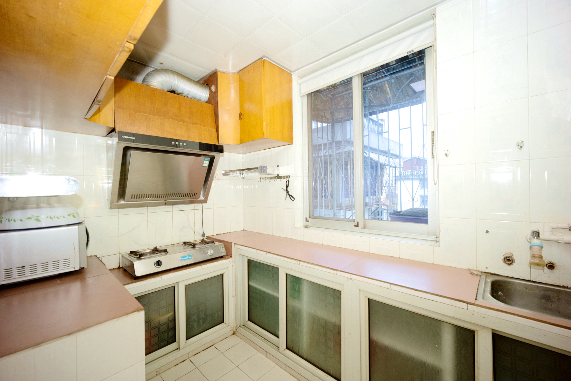 鸿园小区 3室2厅1卫 85.0万 鸿园小区 3室2厅1卫 85.0万厨房