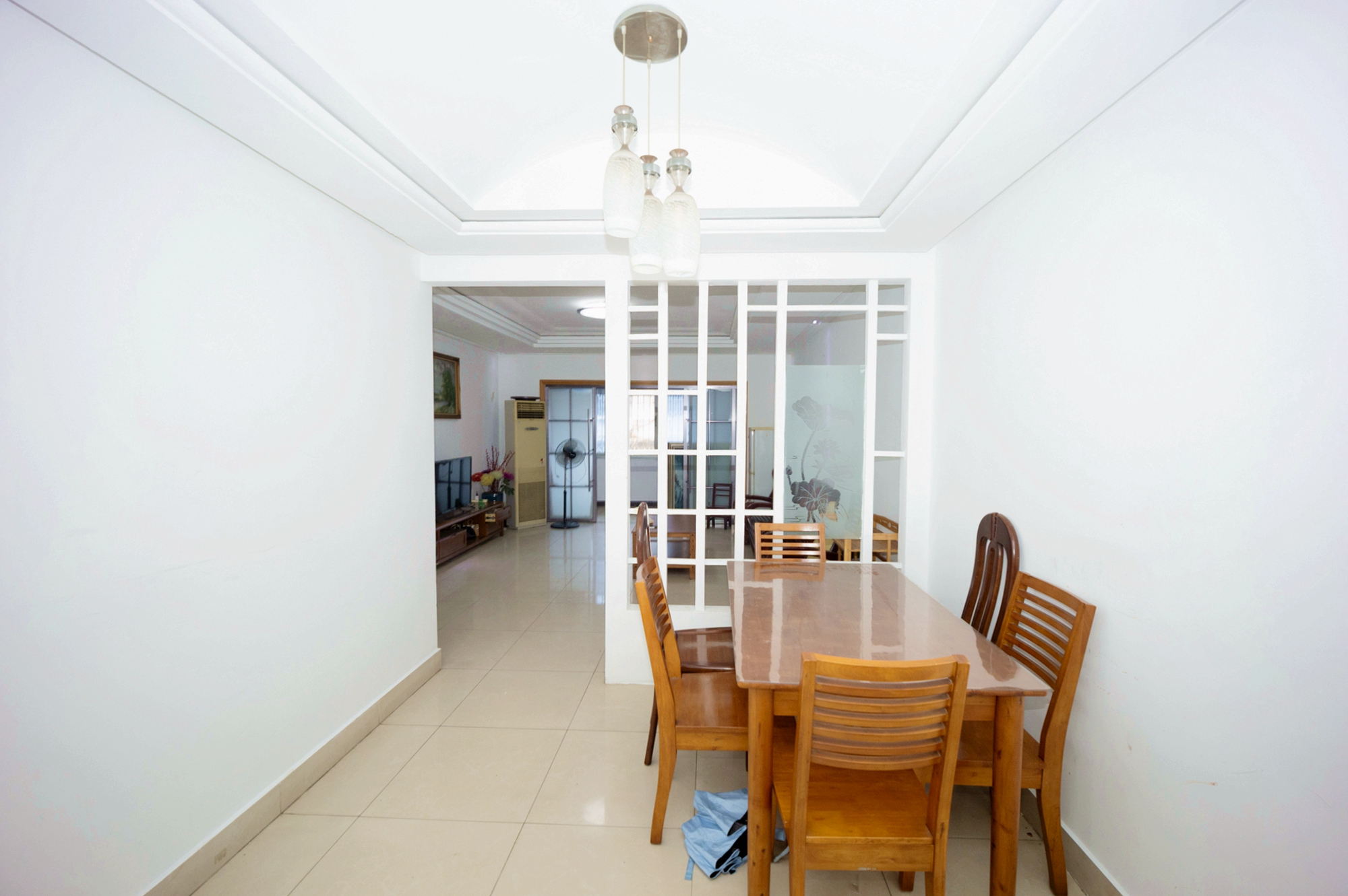 鸿园小区 3室2厅1卫 85.0万 鸿园小区 3室2厅1卫 85.0万客厅