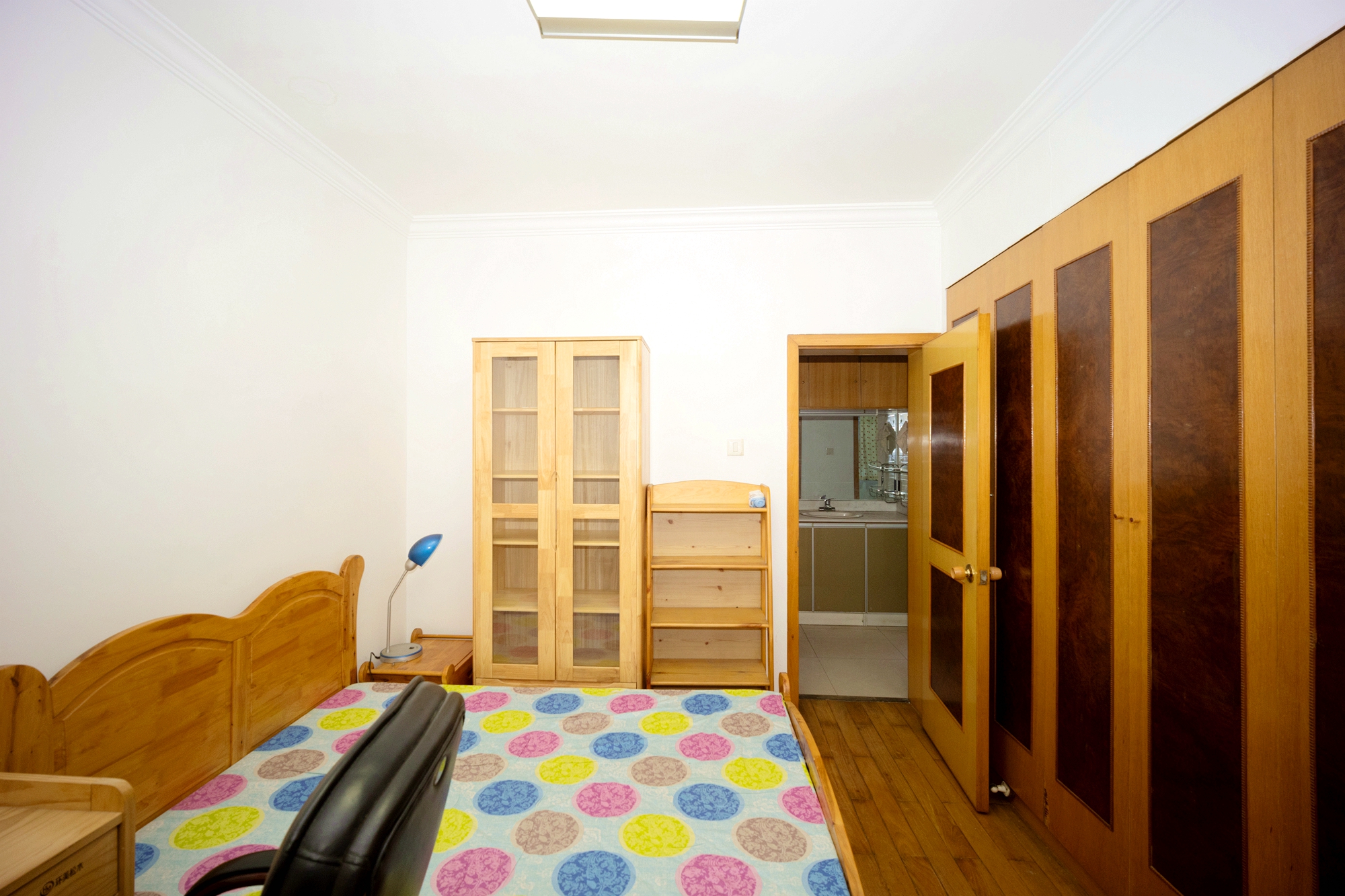 鸿园小区 3室2厅1卫 85.0万 鸿园小区 3室2厅1卫 85.0万卧室