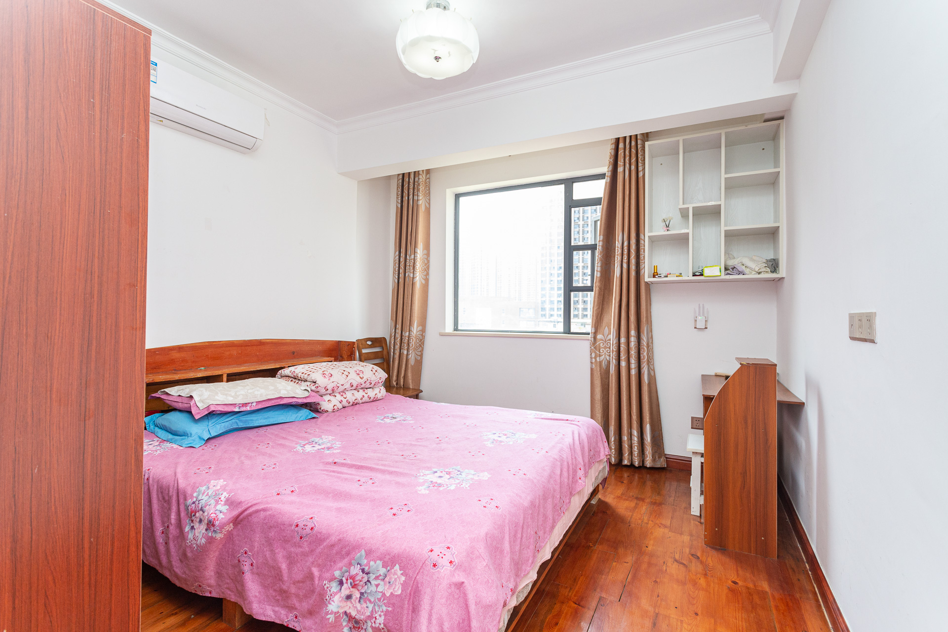 Cross尚公馆  3室2厅2卫    82.8万 Cross尚公馆  3室2厅2卫    82.8万卧室