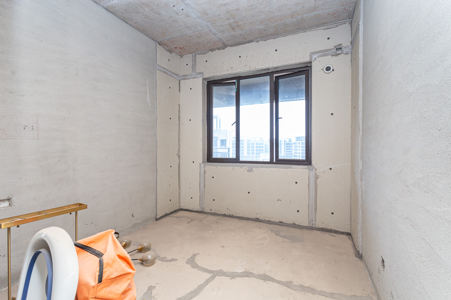 长燃润和天地(长润小区印湘江)  4室2厅2卫    103.0万 长燃润和天地(长润小区印湘江)  4室2厅2卫    103.0万卧室