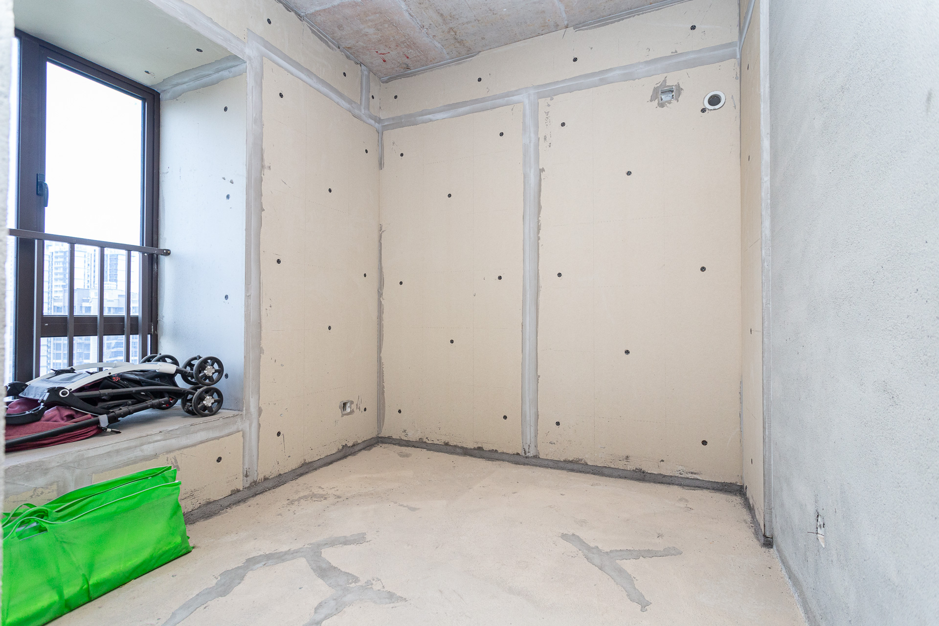 长燃润和天地(长润小区印湘江)  4室2厅2卫    103.0万 长燃润和天地(长润小区印湘江)  4室2厅2卫    103.0万卧室