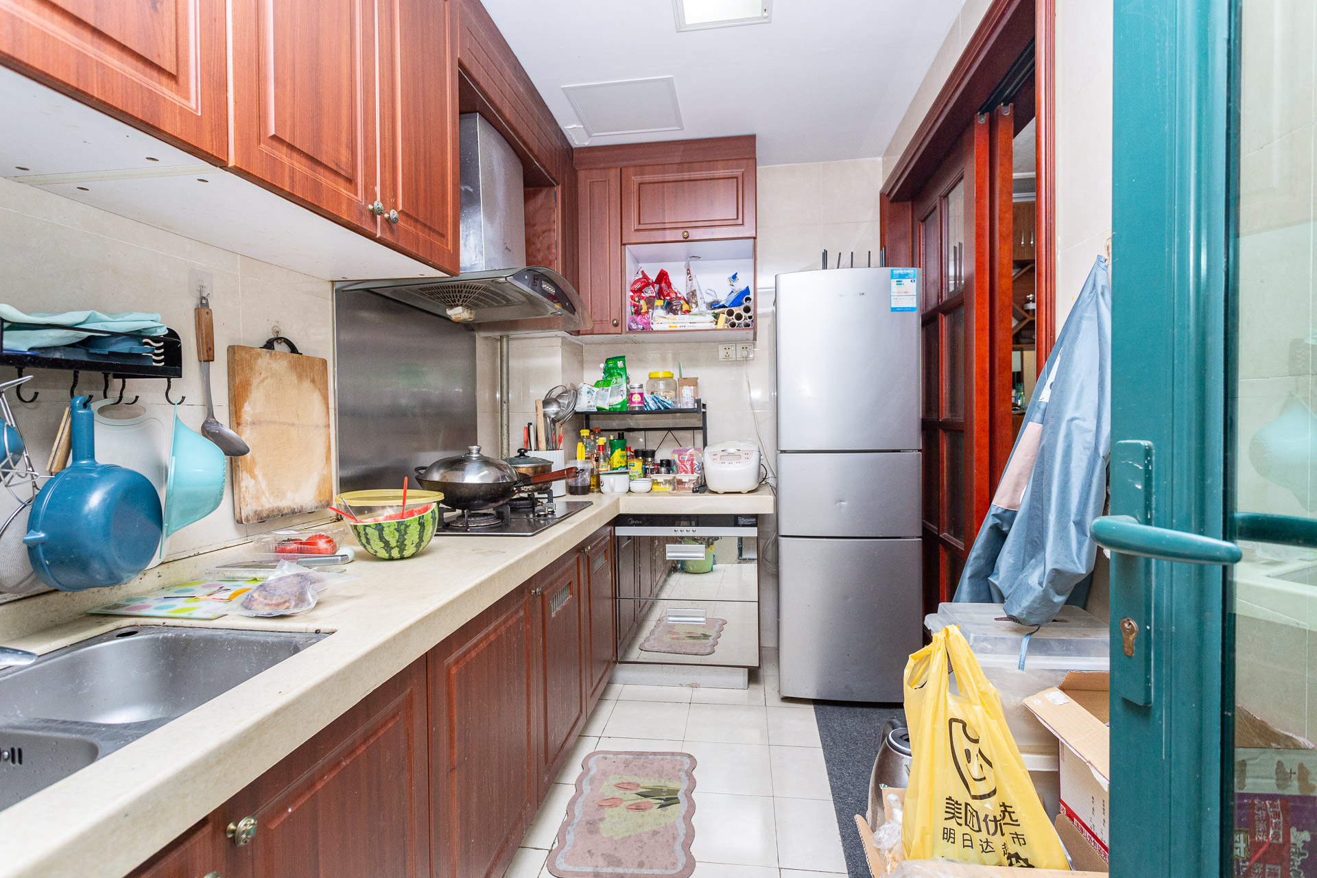 恒大名都  2室2厅1卫    49.8万厨房