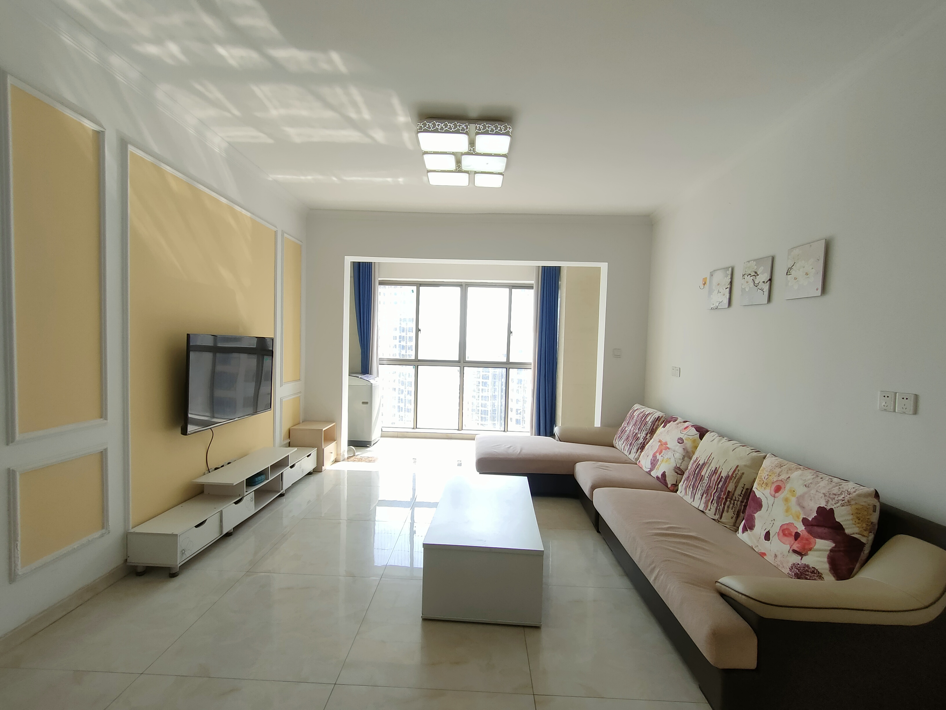 奥园广场  3室2厅1卫    62.0万 奥园广场  3室2厅1卫    62.0万