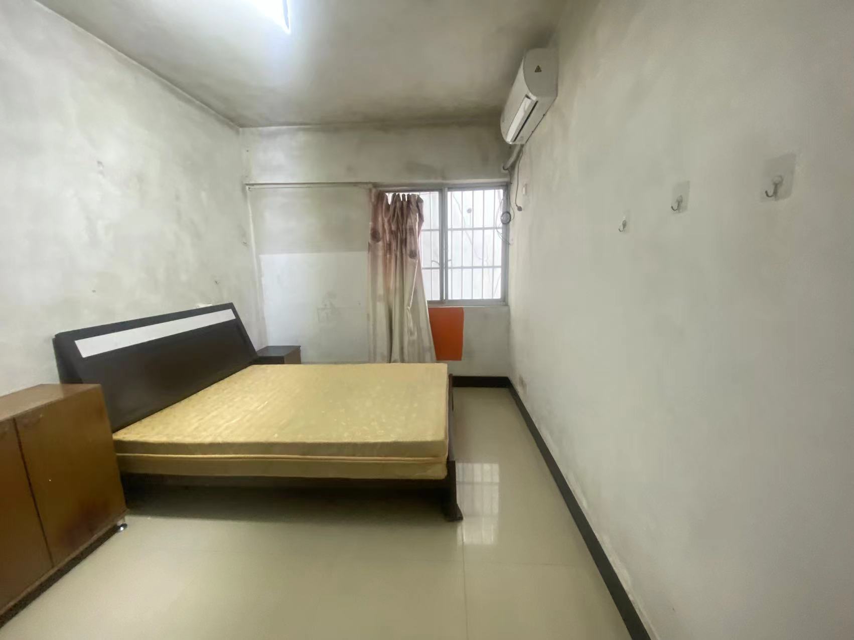 城南春天(金城大厦) 1室1厅1卫 16.8万 城南春天(金城大厦) 1室1厅1卫 16.8万室内图