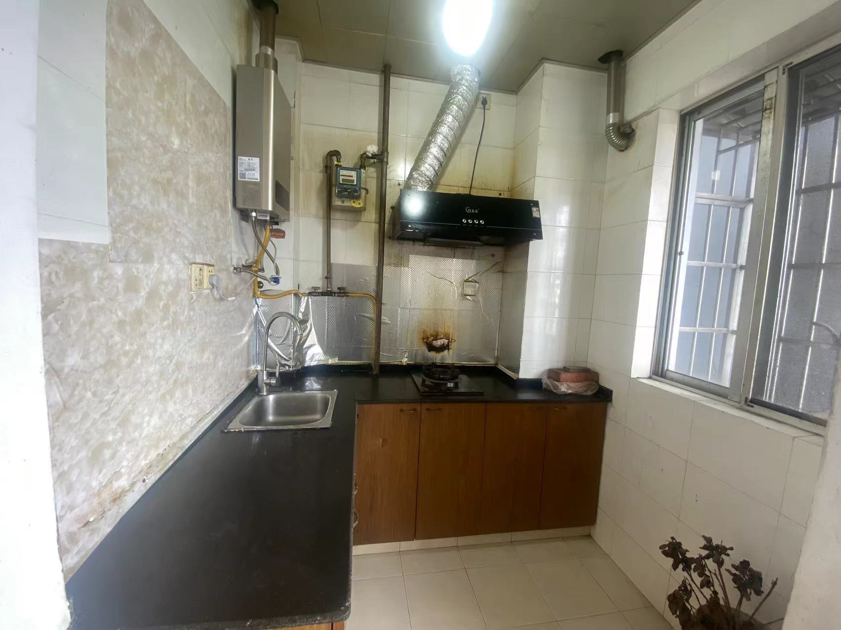 城南春天(金城大厦) 1室1厅1卫 16.8万 城南春天(金城大厦) 1室1厅1卫 16.8万室内图