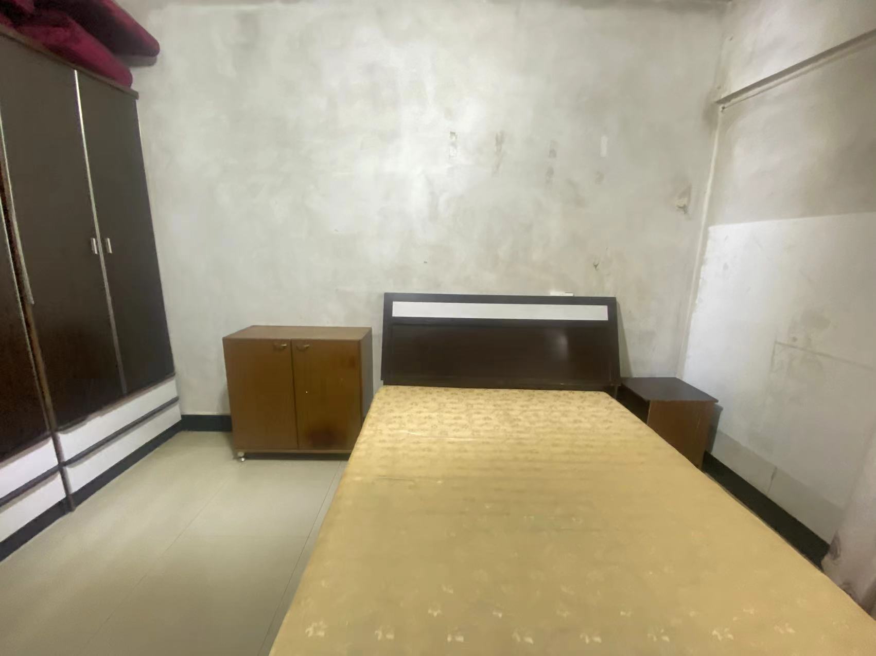 城南春天(金城大厦) 1室1厅1卫 16.8万 城南春天(金城大厦) 1室1厅1卫 16.8万室内图