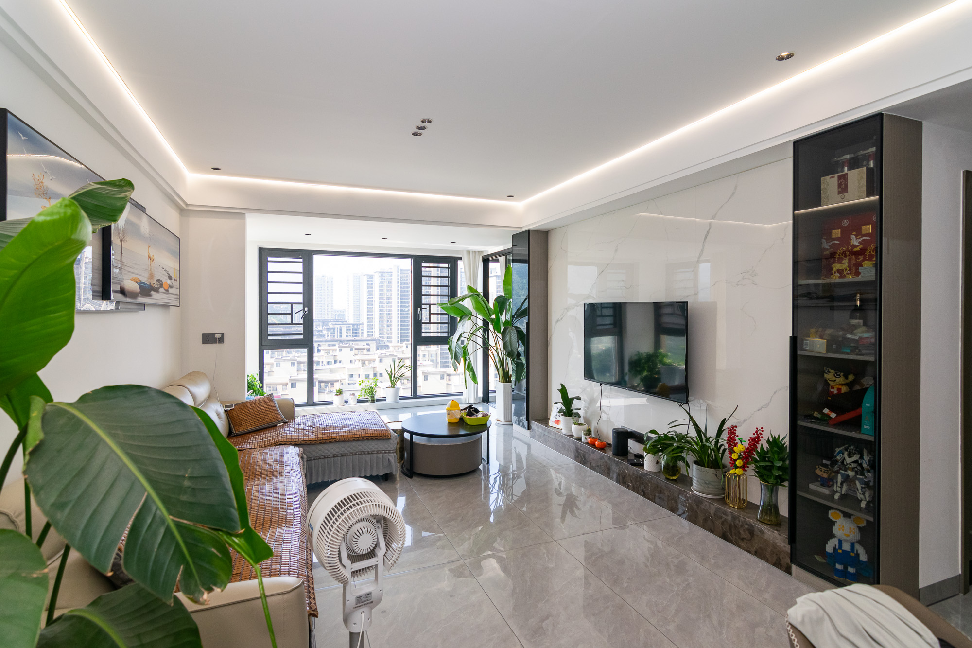 春晖花园 3室2厅2卫 105.0万 春晖花园 3室2厅2卫 105.0万客厅