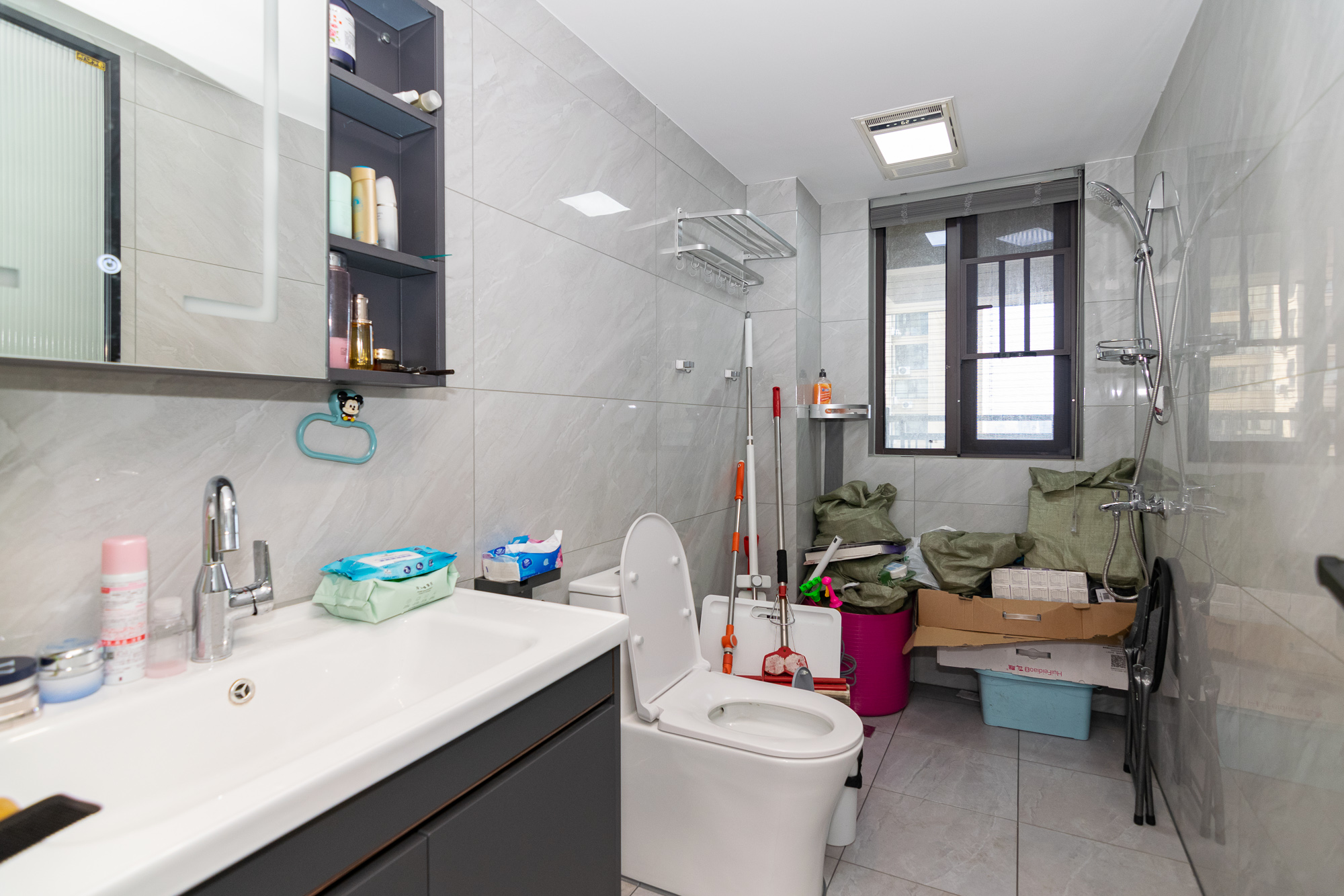 春晖花园 3室2厅2卫 105.0万 春晖花园 3室2厅2卫 105.0万卫生间