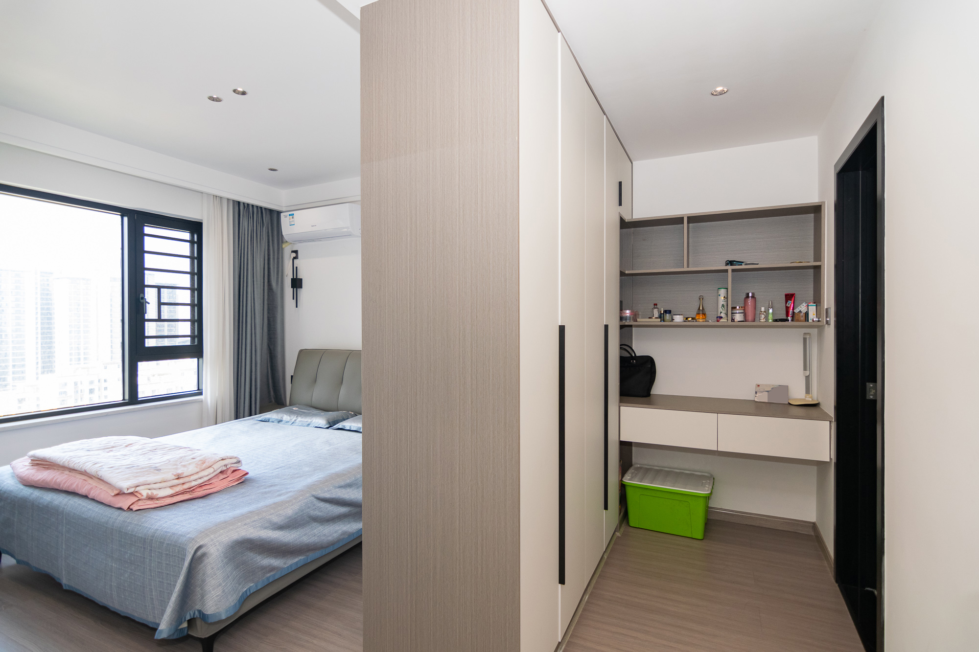 春晖花园 3室2厅2卫 105.0万 春晖花园 3室2厅2卫 105.0万卧室