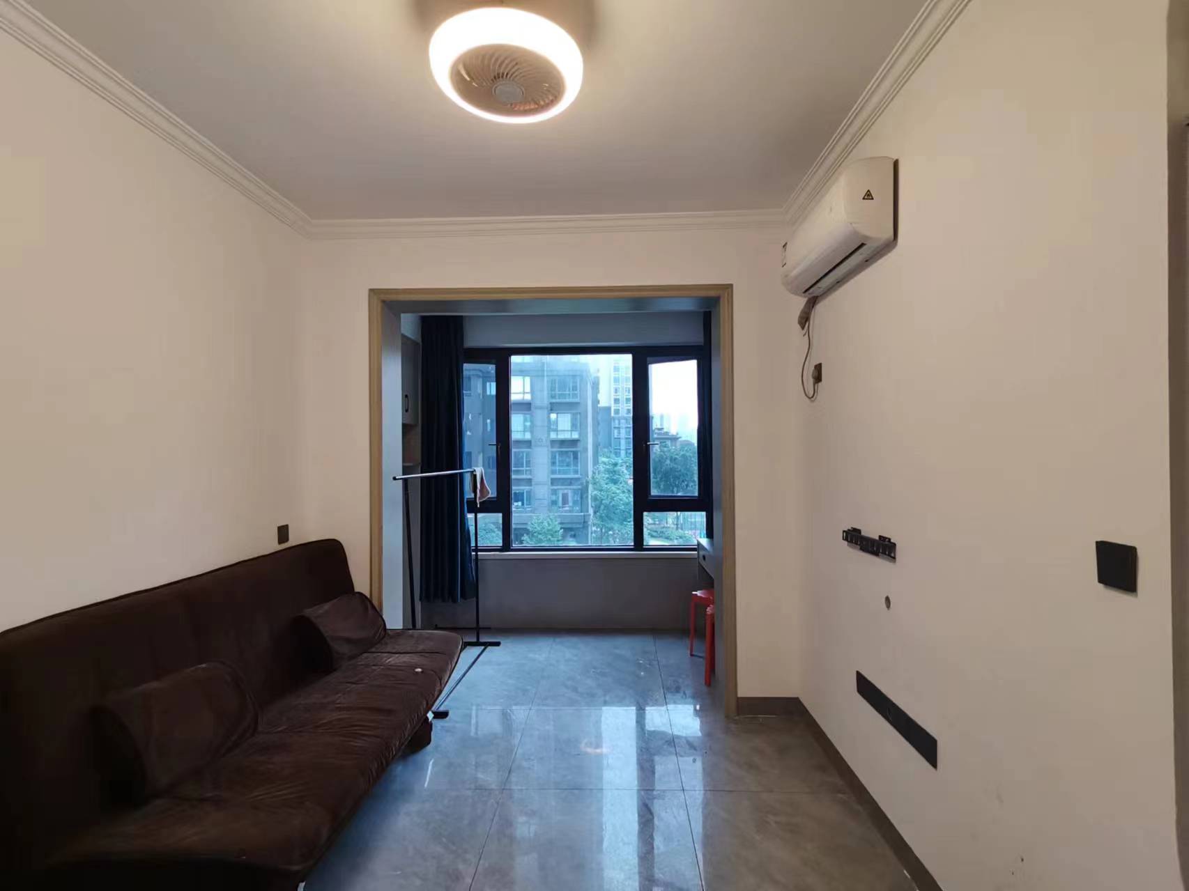 山水豪庭 1室1厅1卫 25.5万 山水豪庭 1室1厅1卫 25.5万室内图