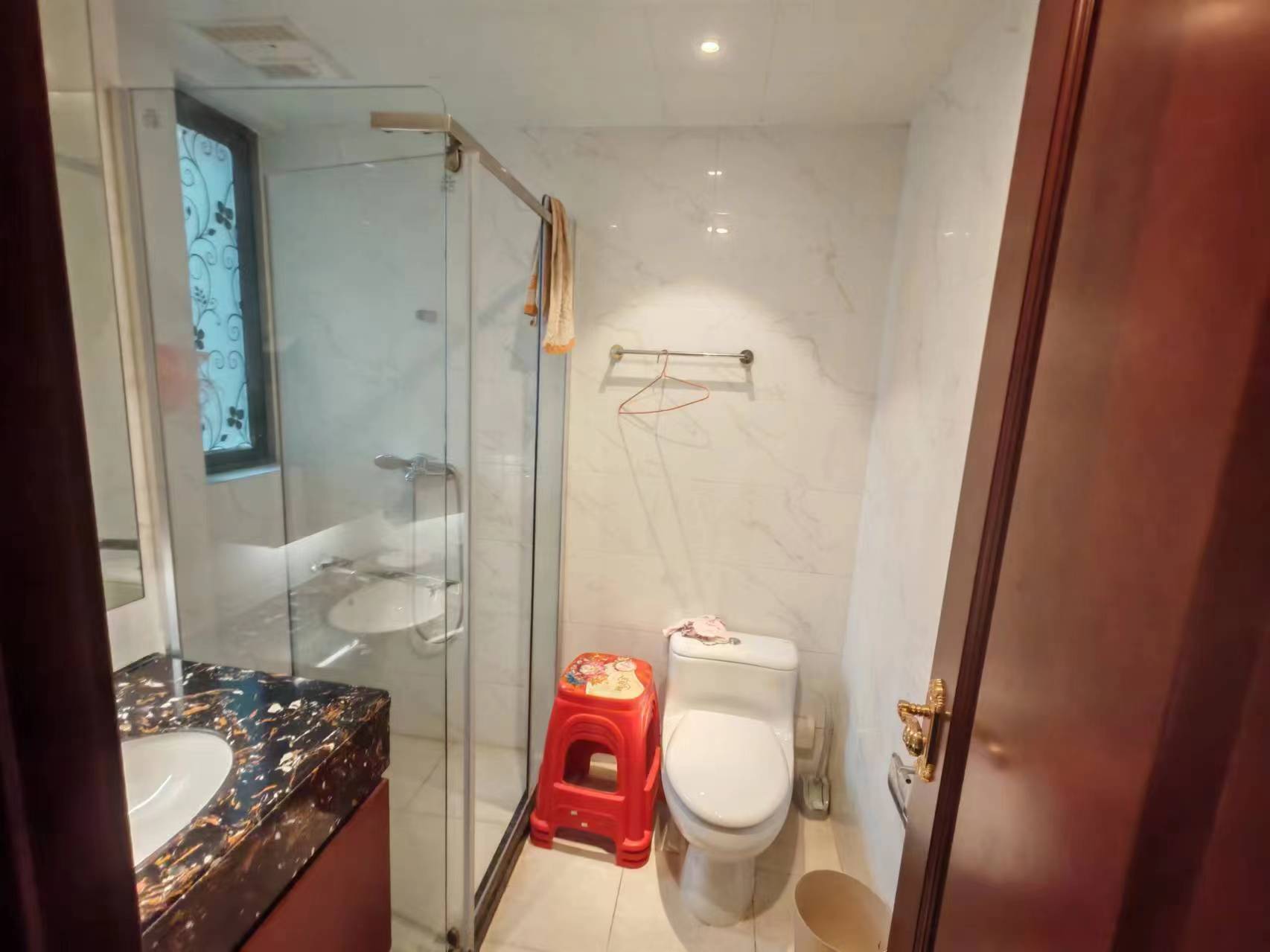 恒大华府  4室2厅2卫    92.9万 恒大华府  4室2厅2卫    92.9万室内图