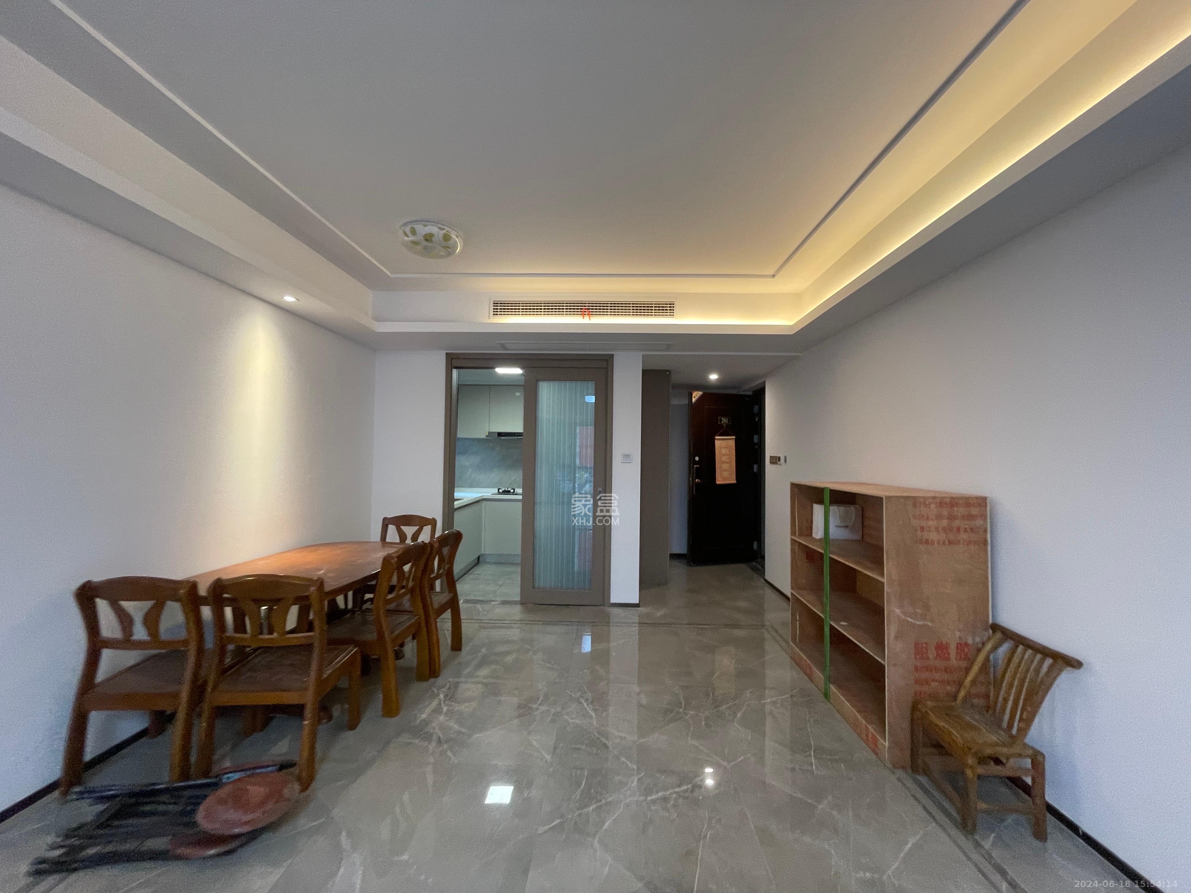 金茂建发泊悦 4室2厅2卫 4200.0元/月 金茂建发泊悦 4室2厅2卫 4200.0元/月室内图