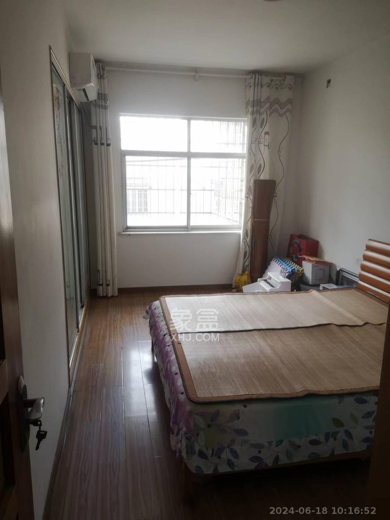 兴隆小区  3室2厅2卫   2000.00元/月室内图