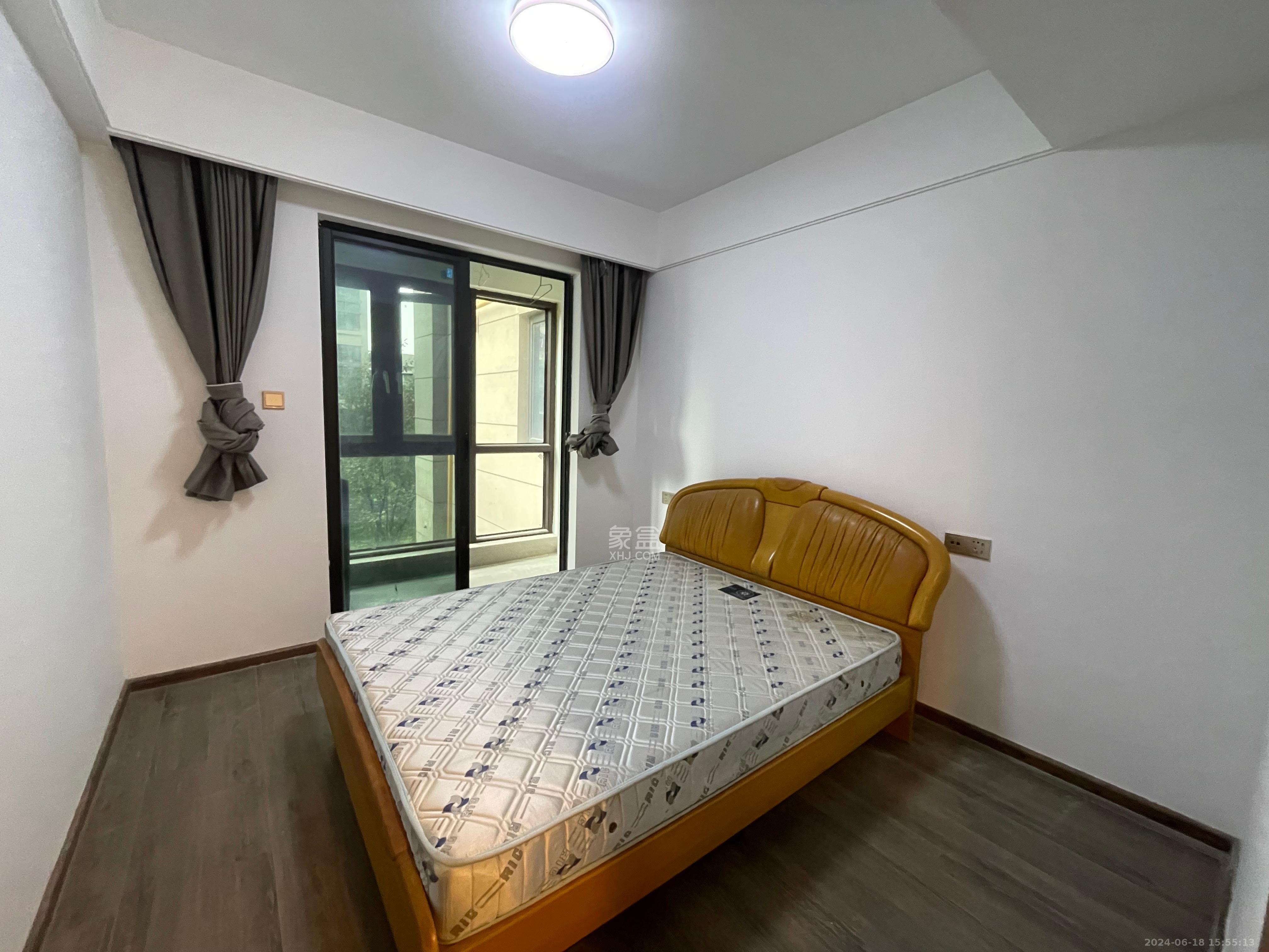 金茂建发泊悦 4室2厅2卫 4200.0元/月 金茂建发泊悦 4室2厅2卫 4200.0元/月室内图