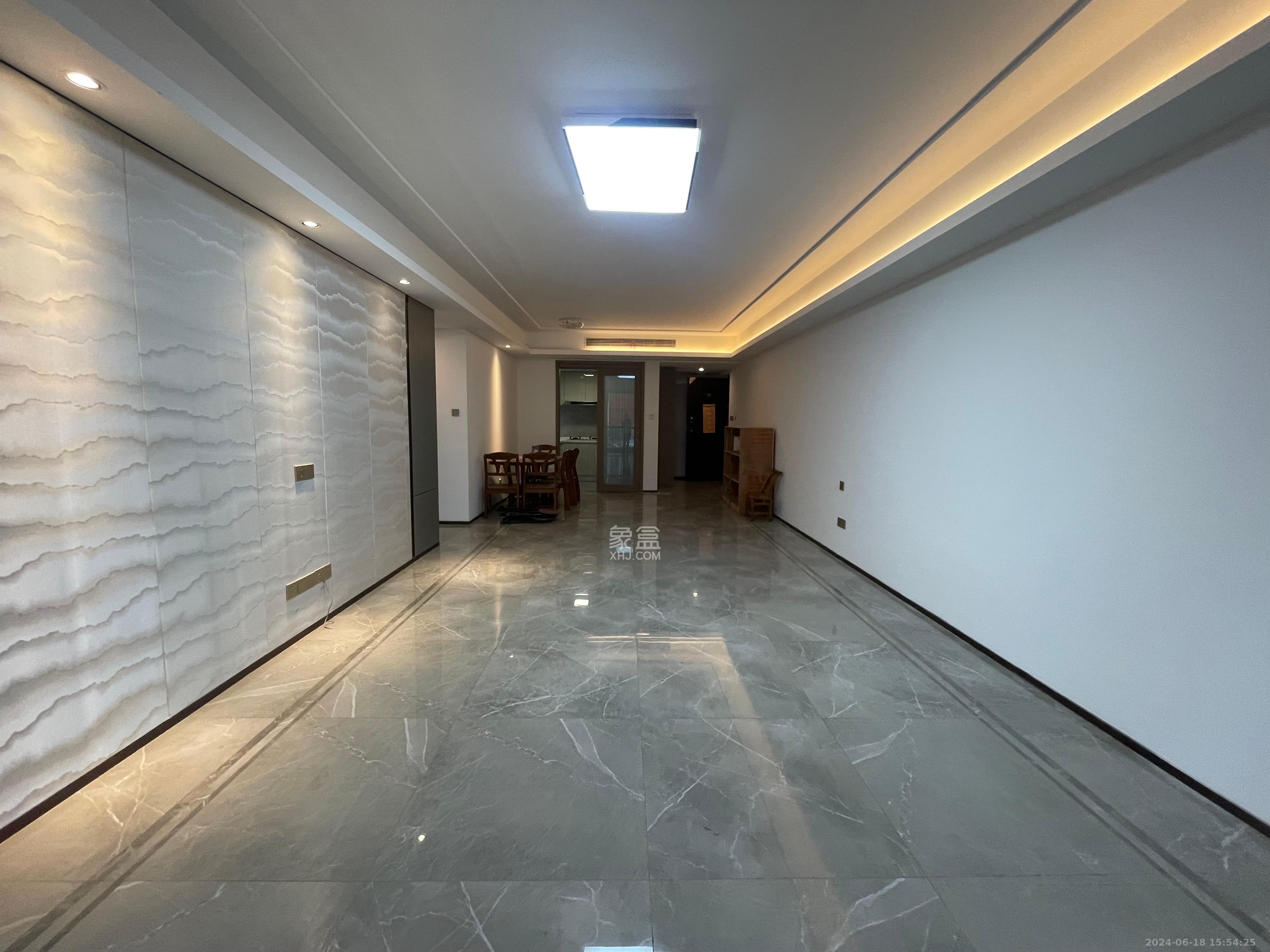 金茂建发泊悦 4室2厅2卫 4200.0元/月 金茂建发泊悦 4室2厅2卫 4200.0元/月室内图