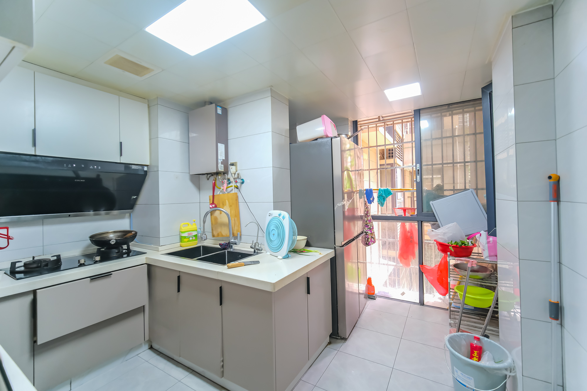 山水湾  3室2厅1卫    68.0万 山水湾  3室2厅1卫    68.0万厨房