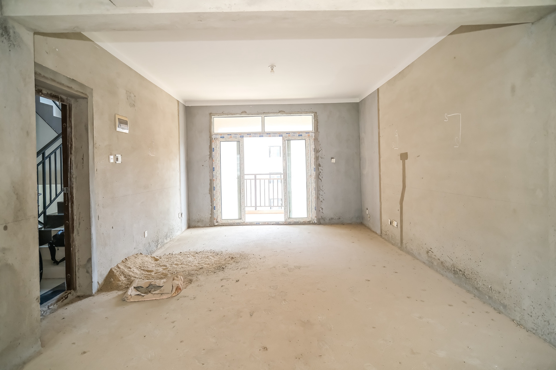 山水湾 3室2厅2卫 85.0万 山水湾 3室2厅2卫 85.0万客厅