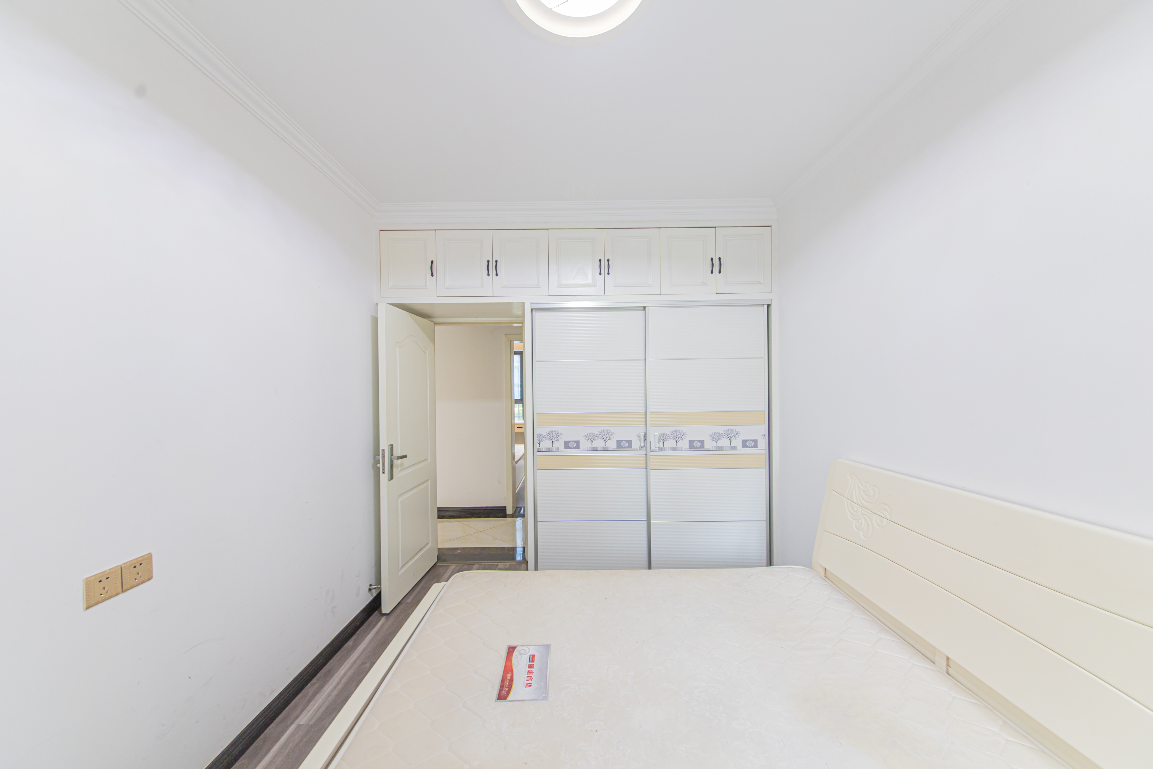 中建芙蓉嘉苑  4室2厅2卫    158.35万卧室