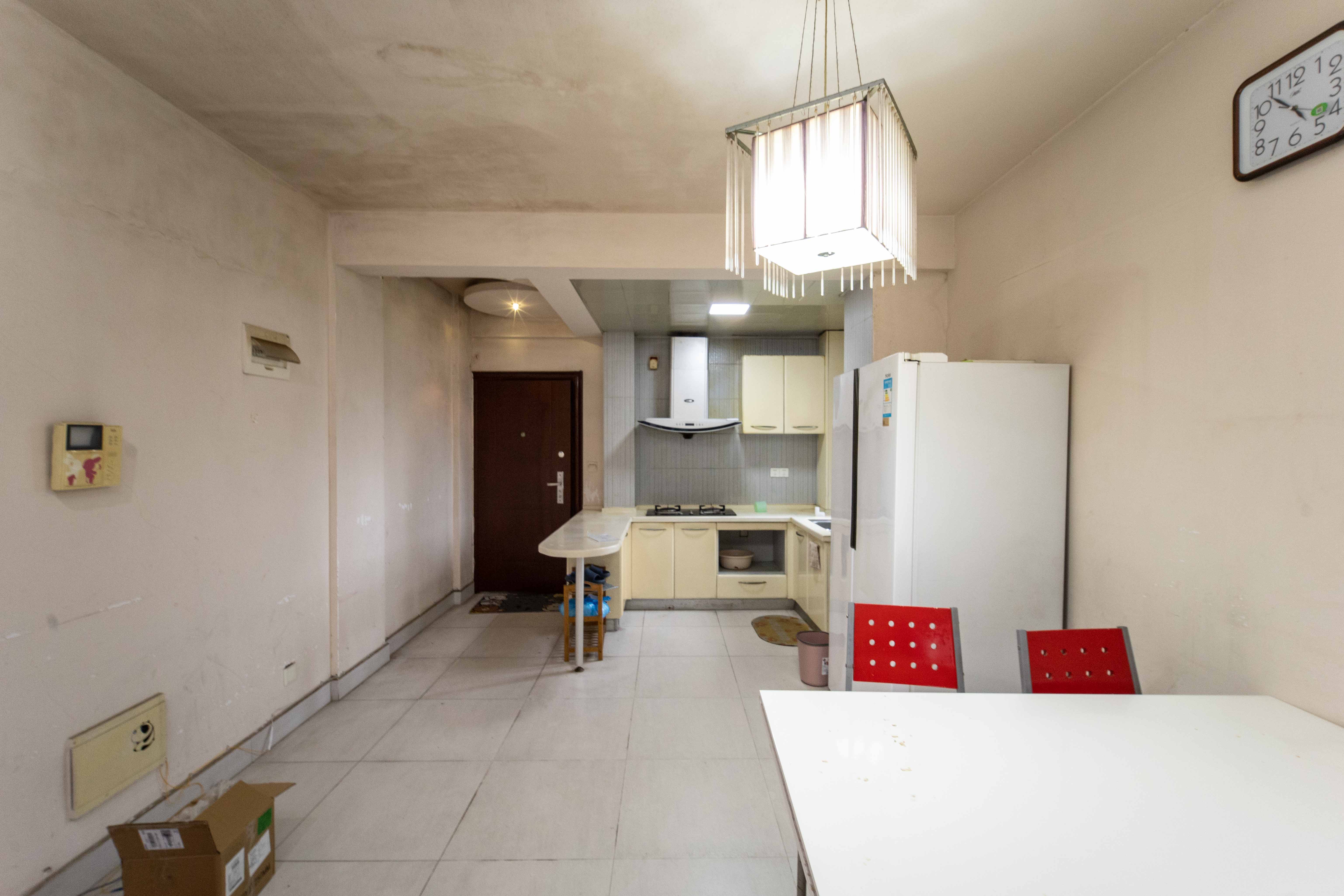 银港水晶城 2室2厅1卫 62.0万 银港水晶城 2室2厅1卫 62.0万其他