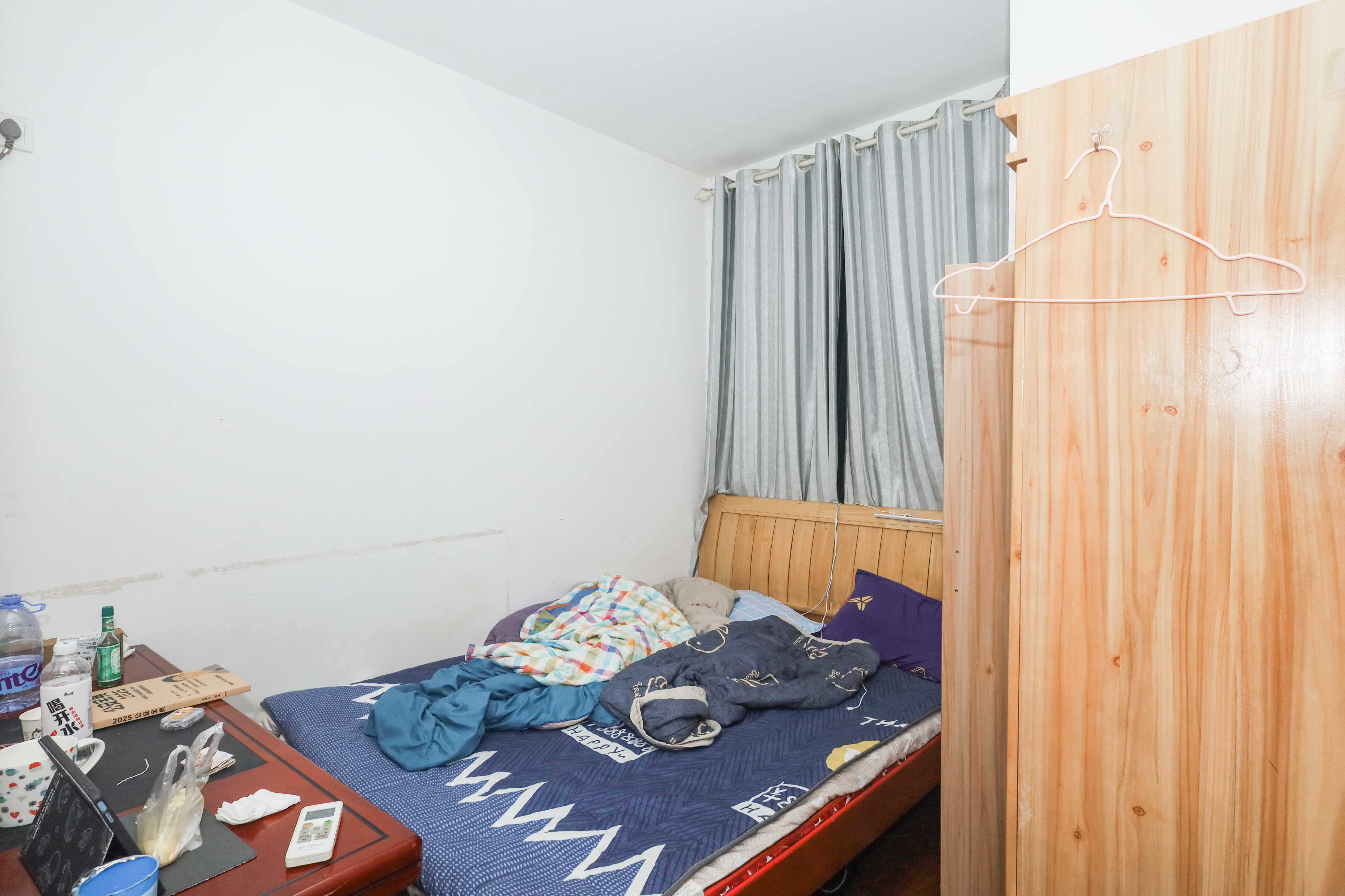 天元涉外景园C区 3室2厅1卫 90.0万 天元涉外景园C区 3室2厅1卫 90.0万卧室