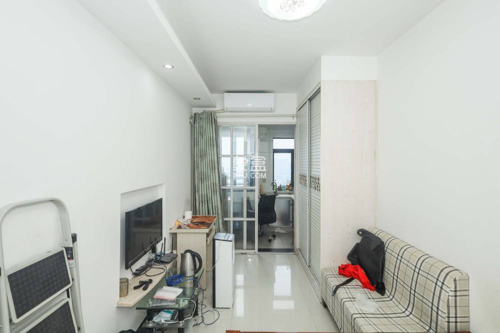 保利麓谷林语I区  1室1厅1卫    24.0万