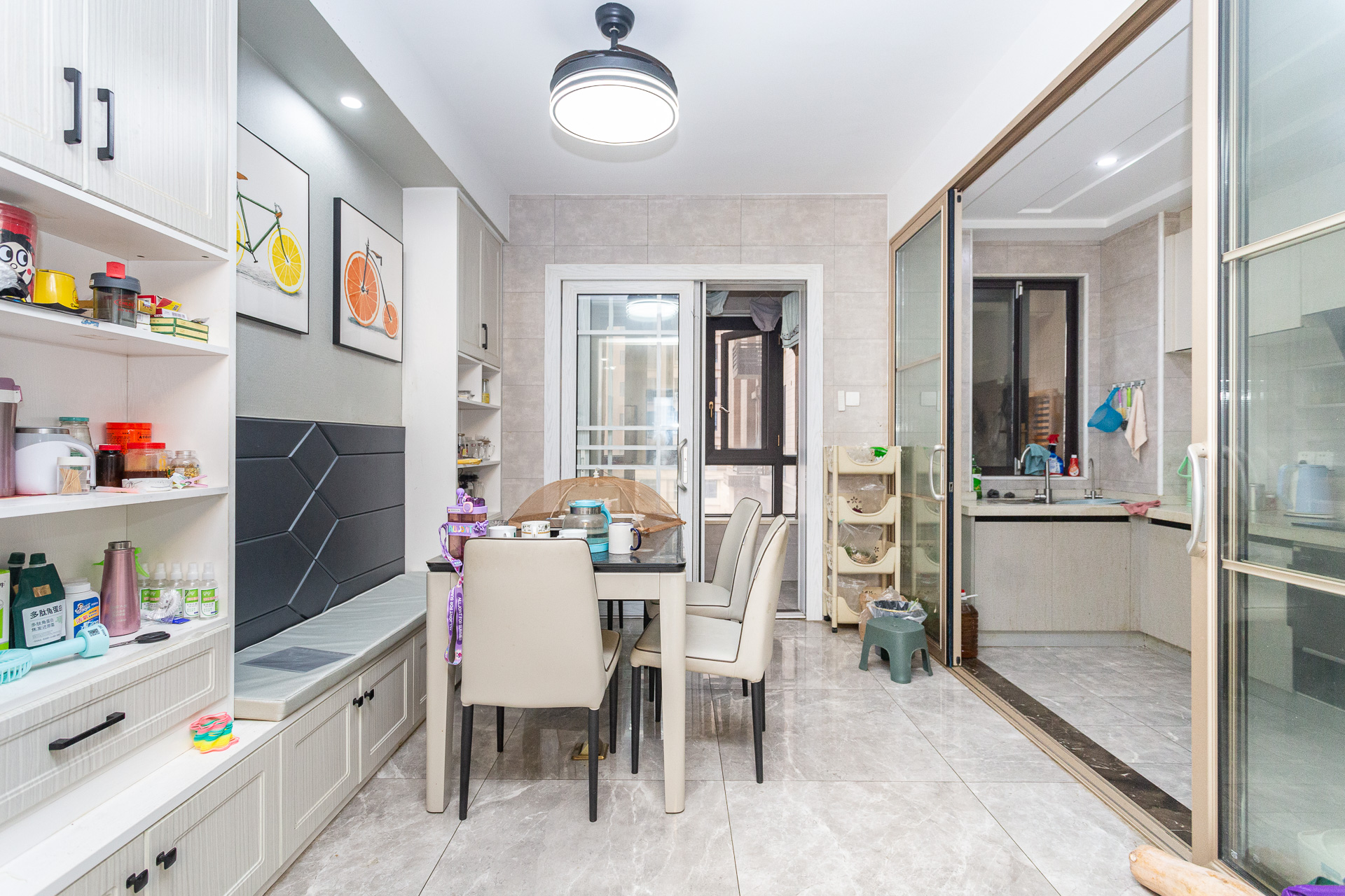 润和又一城  3室2厅2卫    109.0万客厅