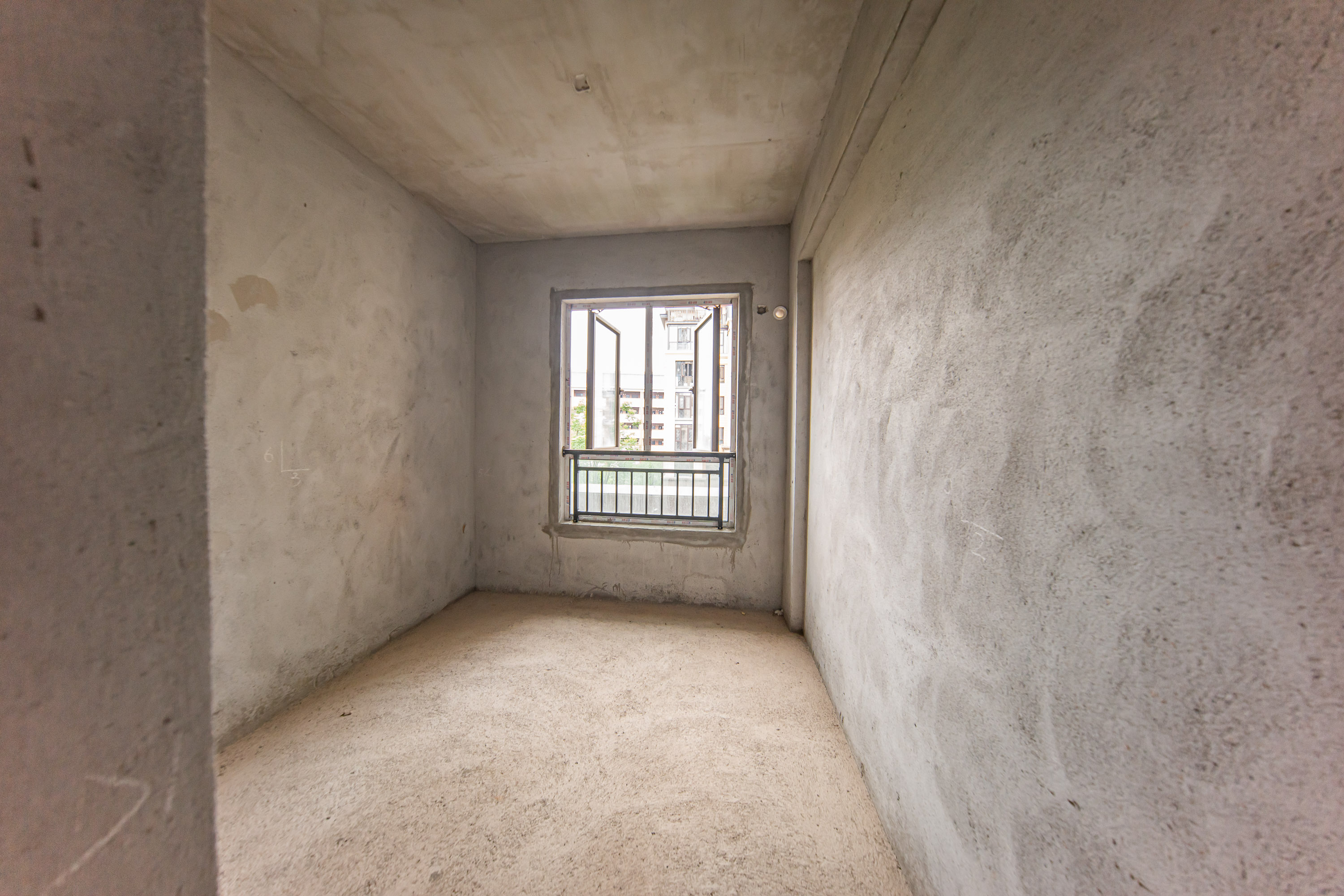 江山帝景雅墅(普罗旺斯) 5室2厅4卫 252.0万 江山帝景雅墅(普罗旺斯) 5室2厅4卫 252.0万卧室