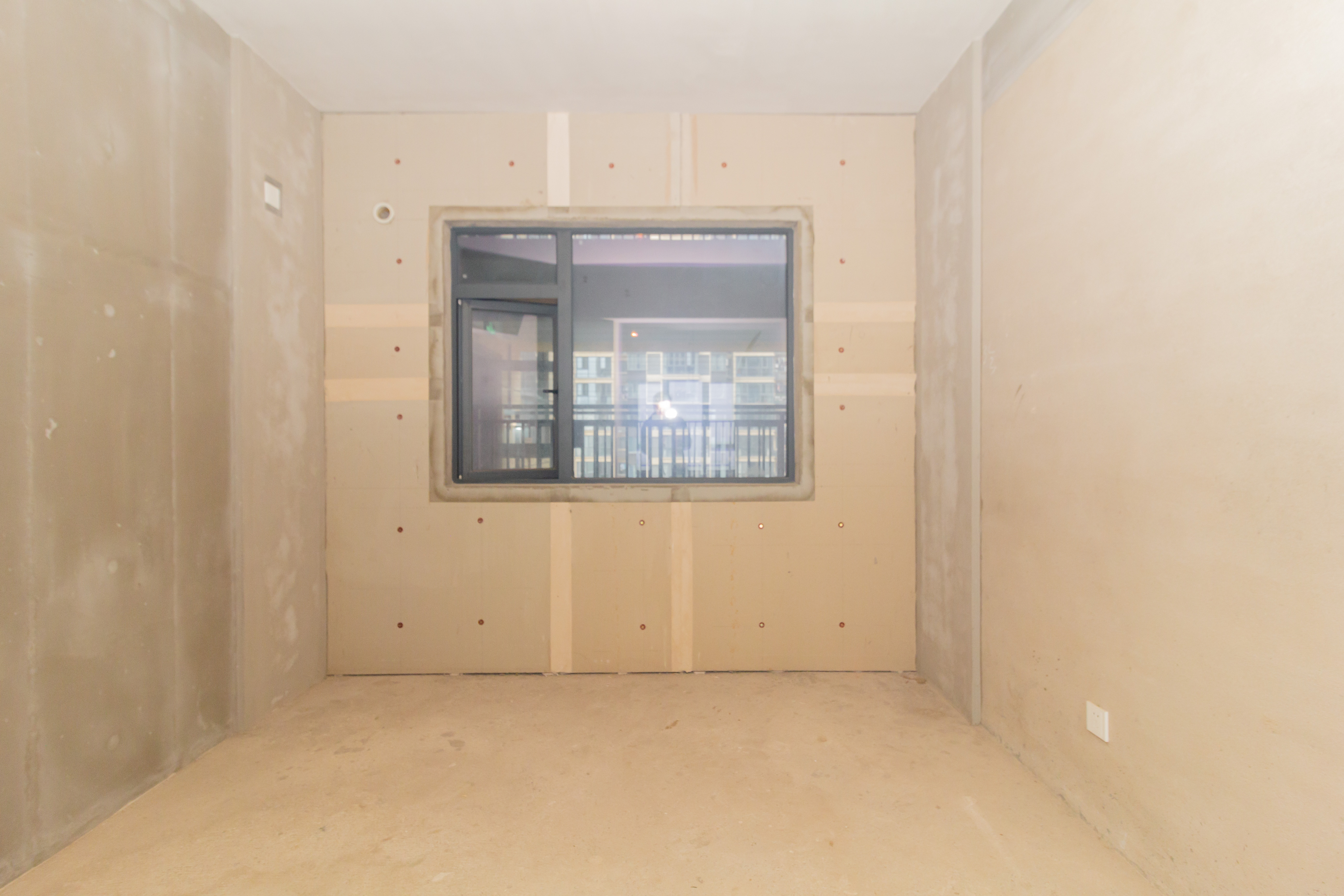 日盛湖湘花苑  3室2厅2卫    78.0万 日盛湖湘花苑  3室2厅2卫    78.0万卧室