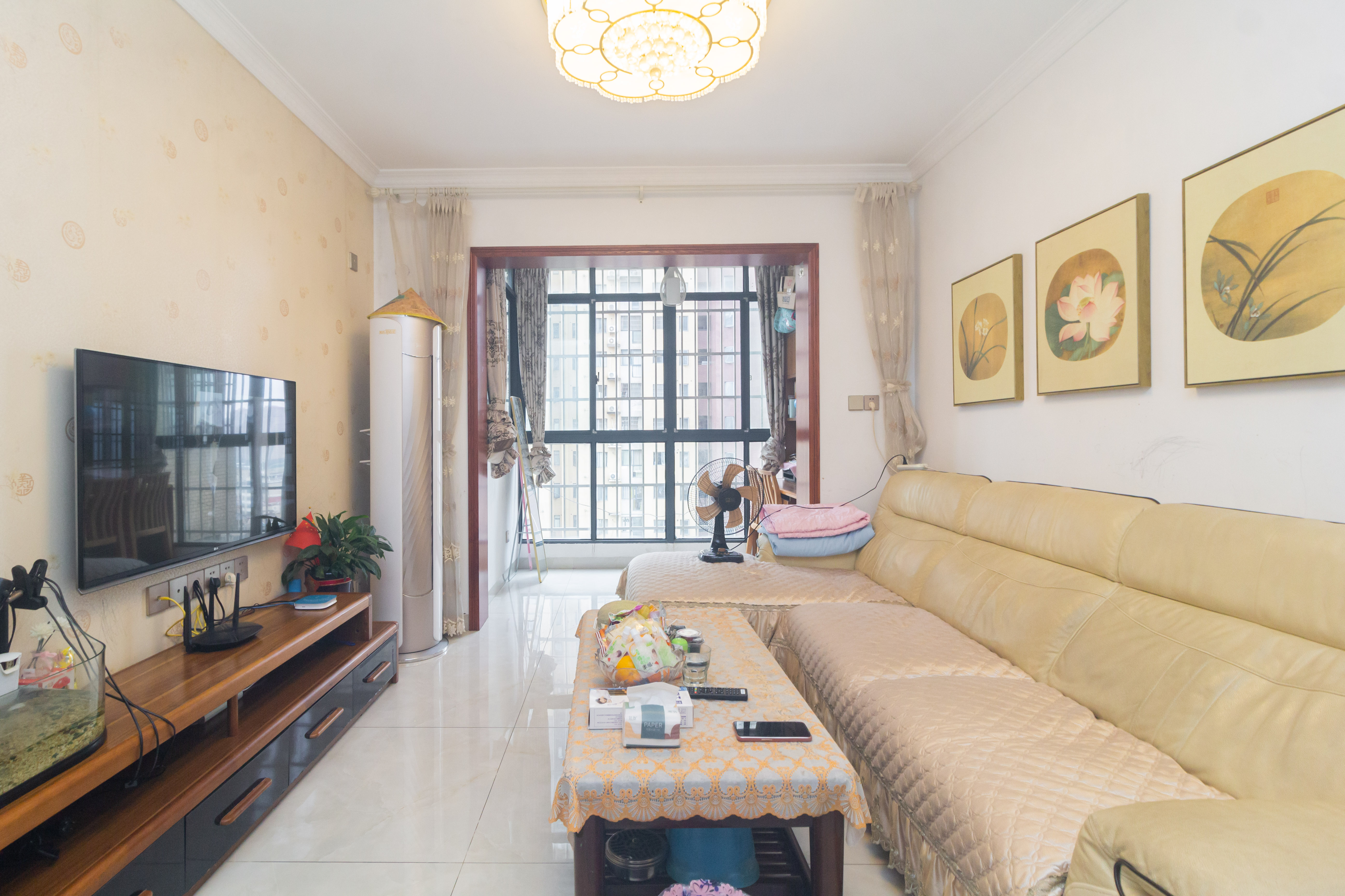 中国铁建国际城一期  3室2厅1卫    76.0万 中国铁建国际城一期  3室2厅1卫    76.0万客厅