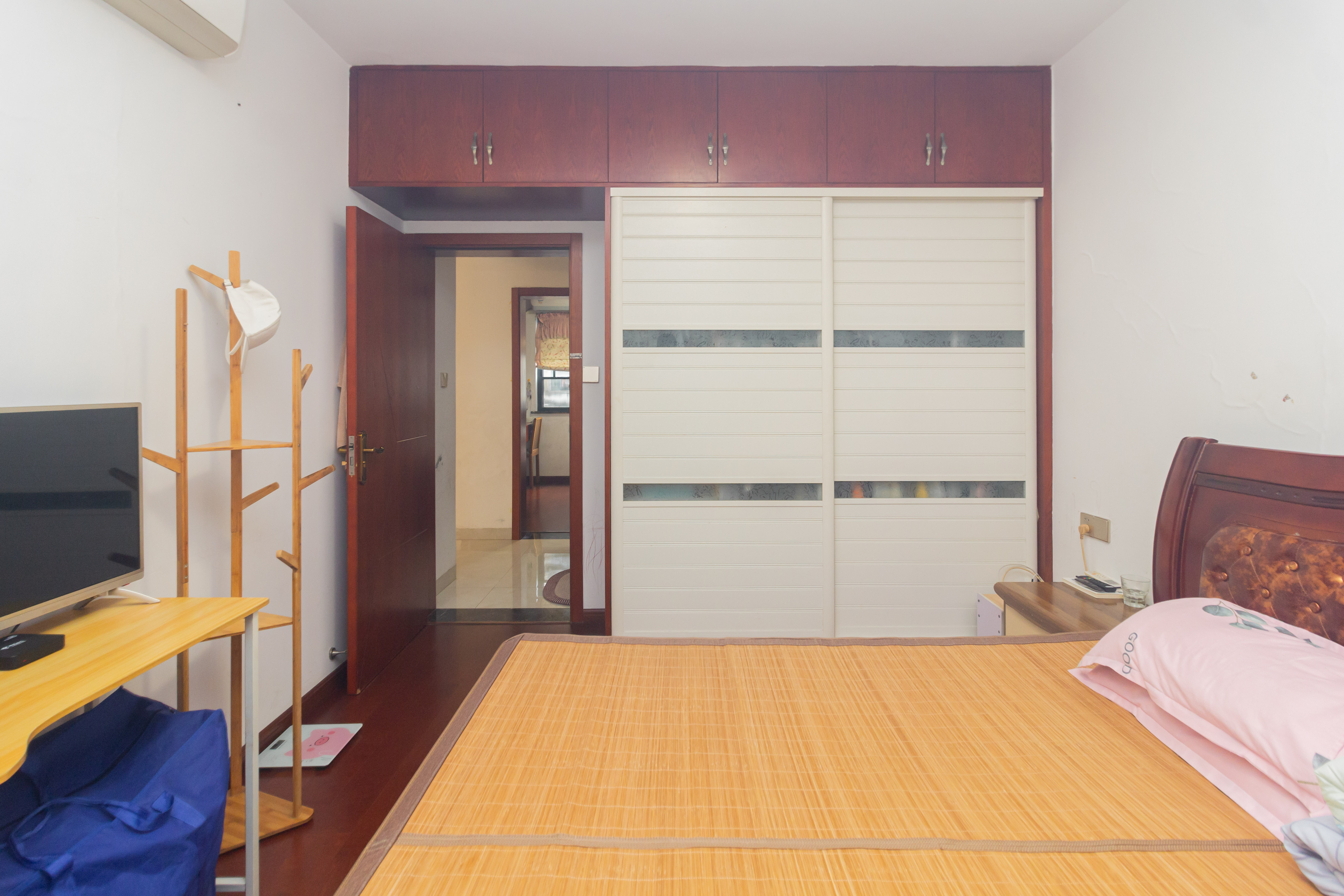 中国铁建国际城一期  3室2厅1卫    76.0万 中国铁建国际城一期  3室2厅1卫    76.0万卧室