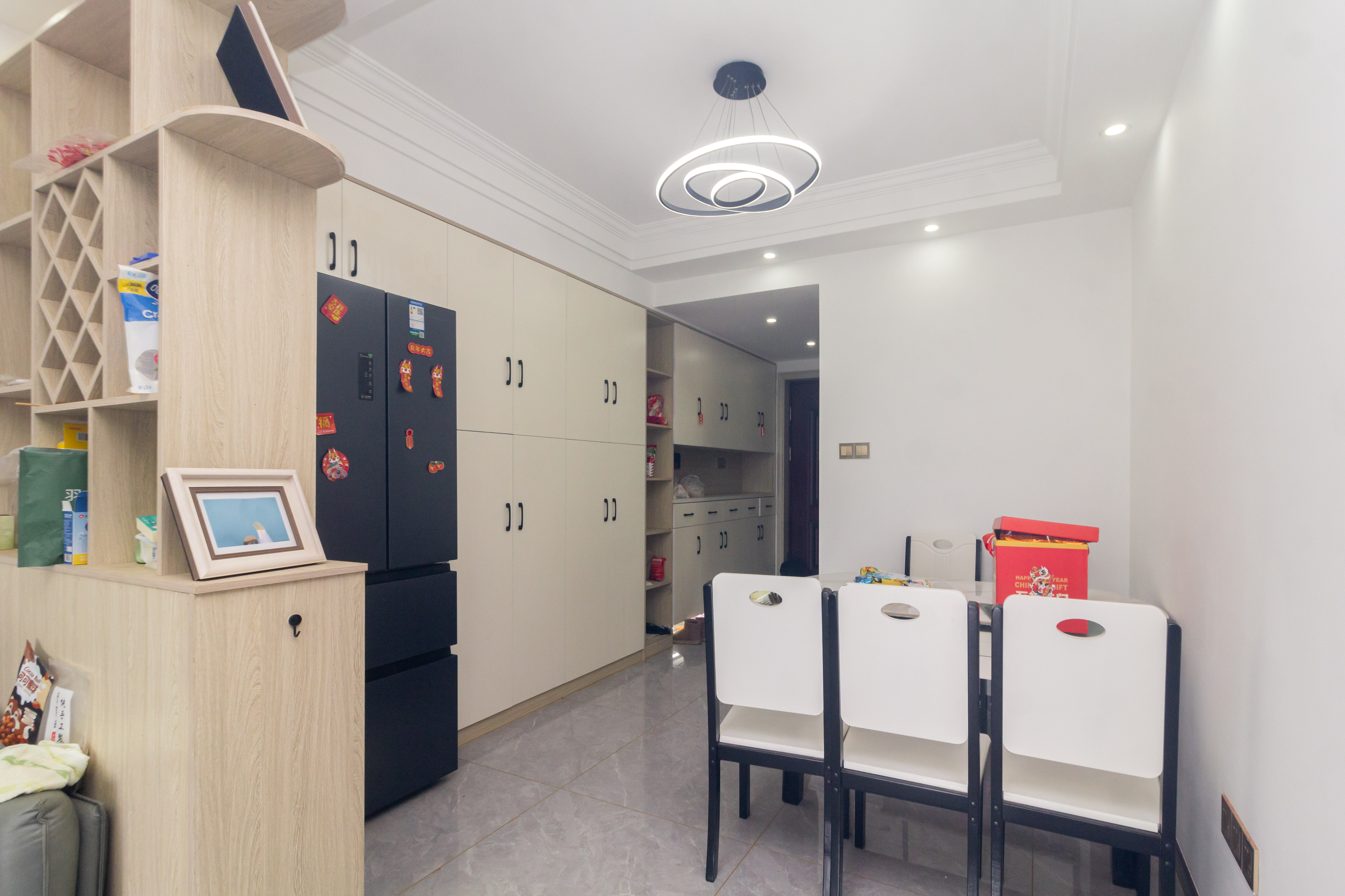 雅居乐新地  3室2厅2卫    85.0万 雅居乐新地  3室2厅2卫    85.0万客厅