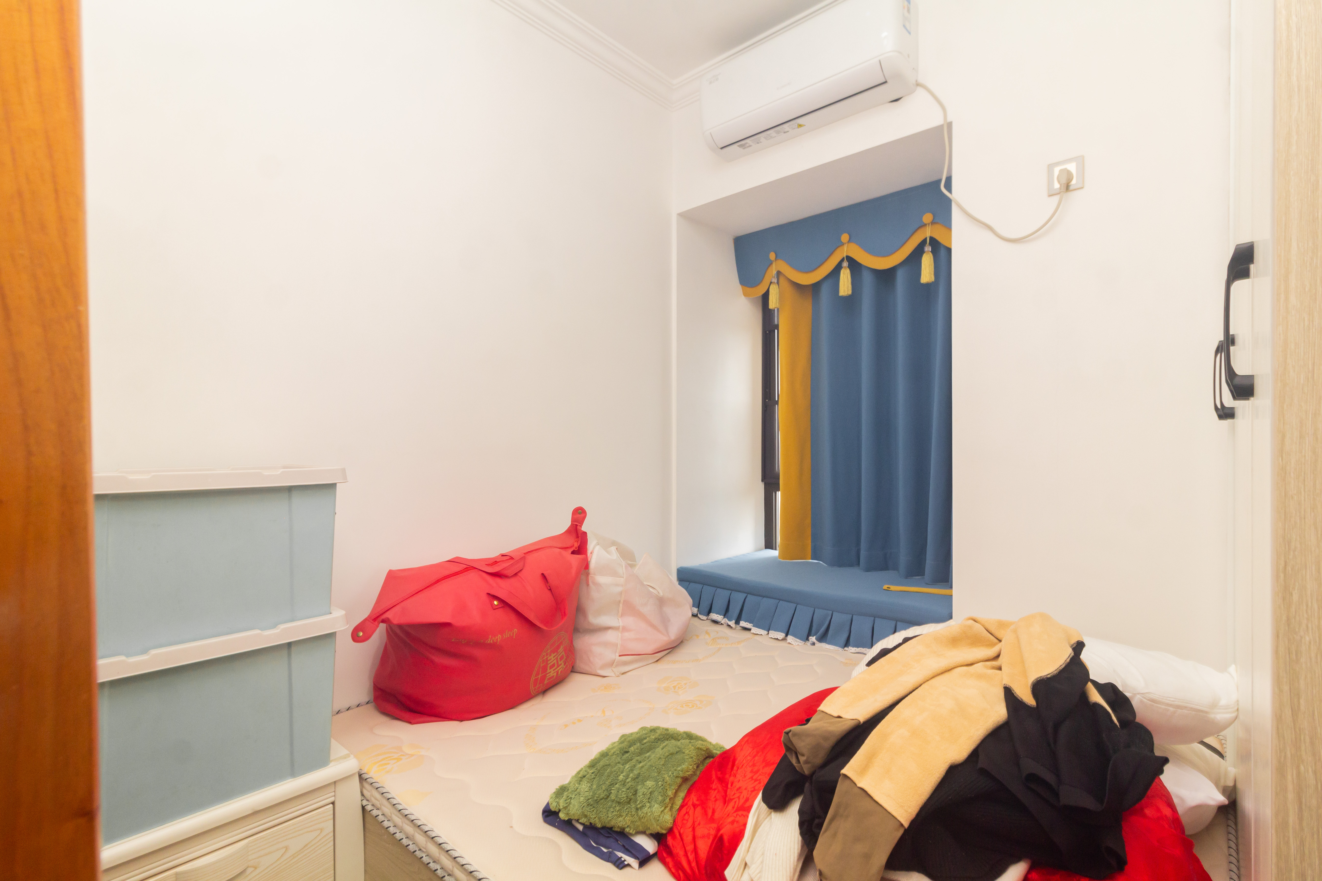 雅居乐新地  3室2厅2卫    85.0万 雅居乐新地  3室2厅2卫    85.0万卧室