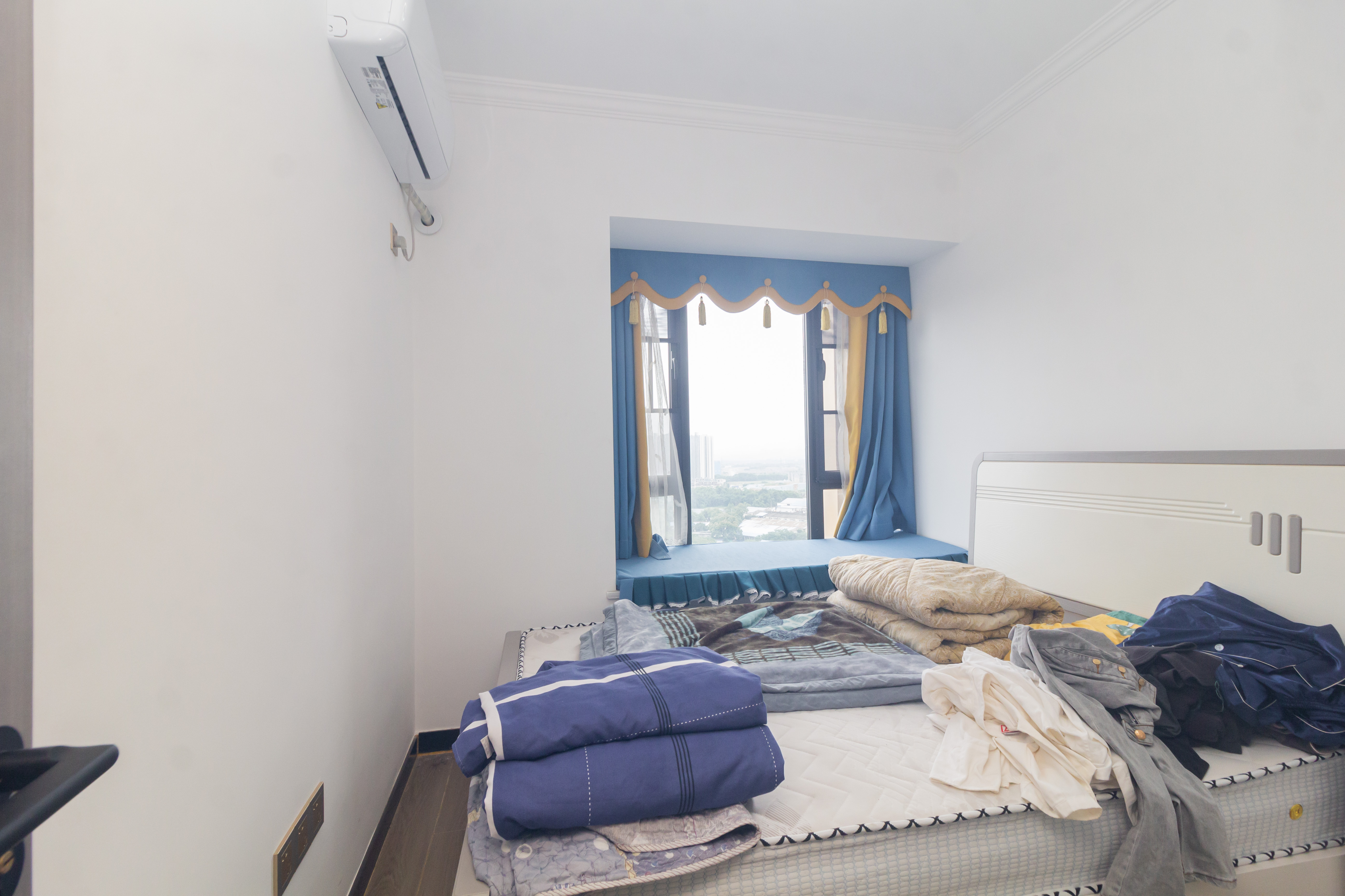 雅居乐新地  3室2厅2卫    85.0万 雅居乐新地  3室2厅2卫    85.0万卧室