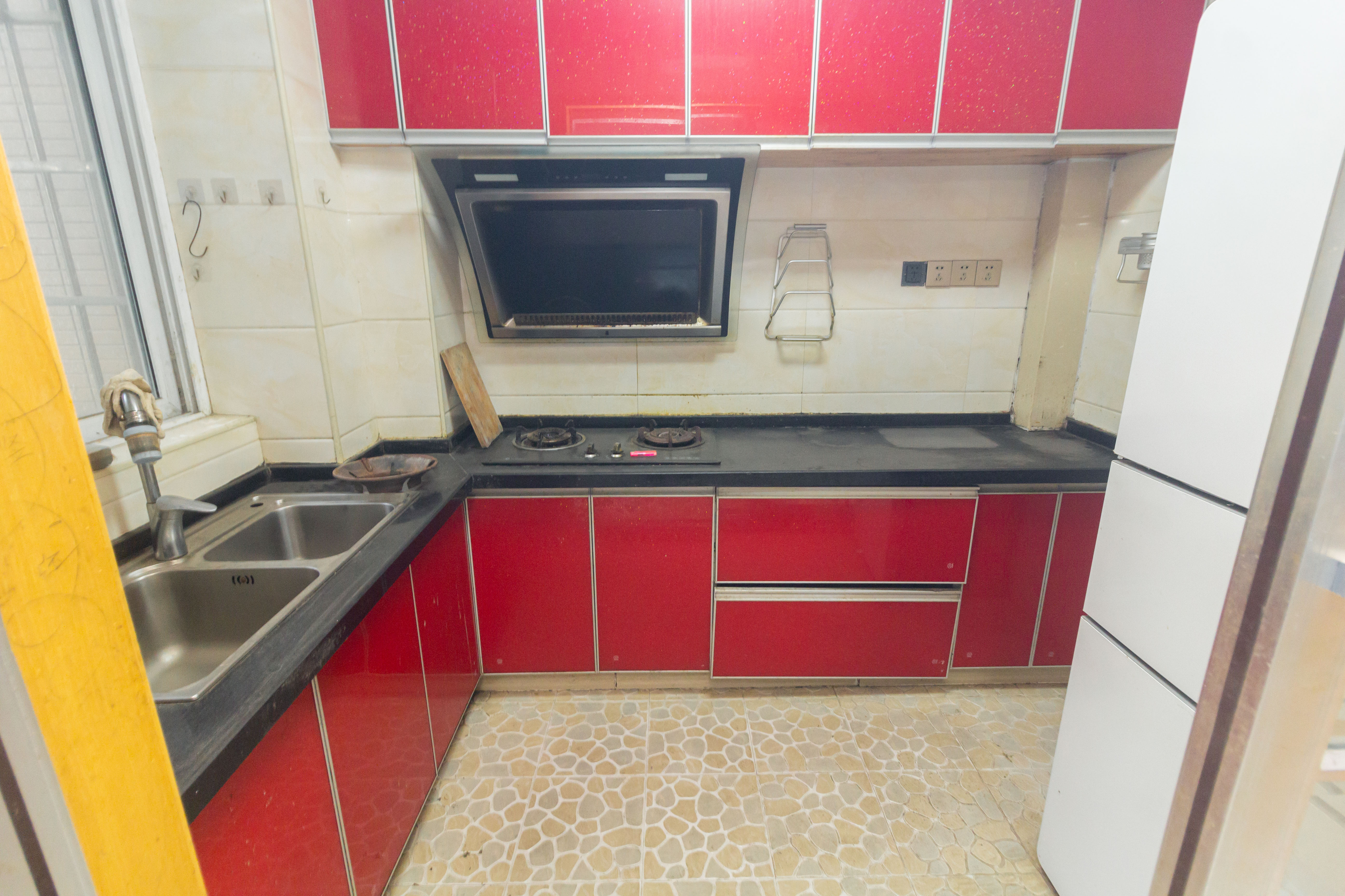 东业苹果社区 2室2厅1卫 45.0万 东业苹果社区 2室2厅1卫 45.0万厨房