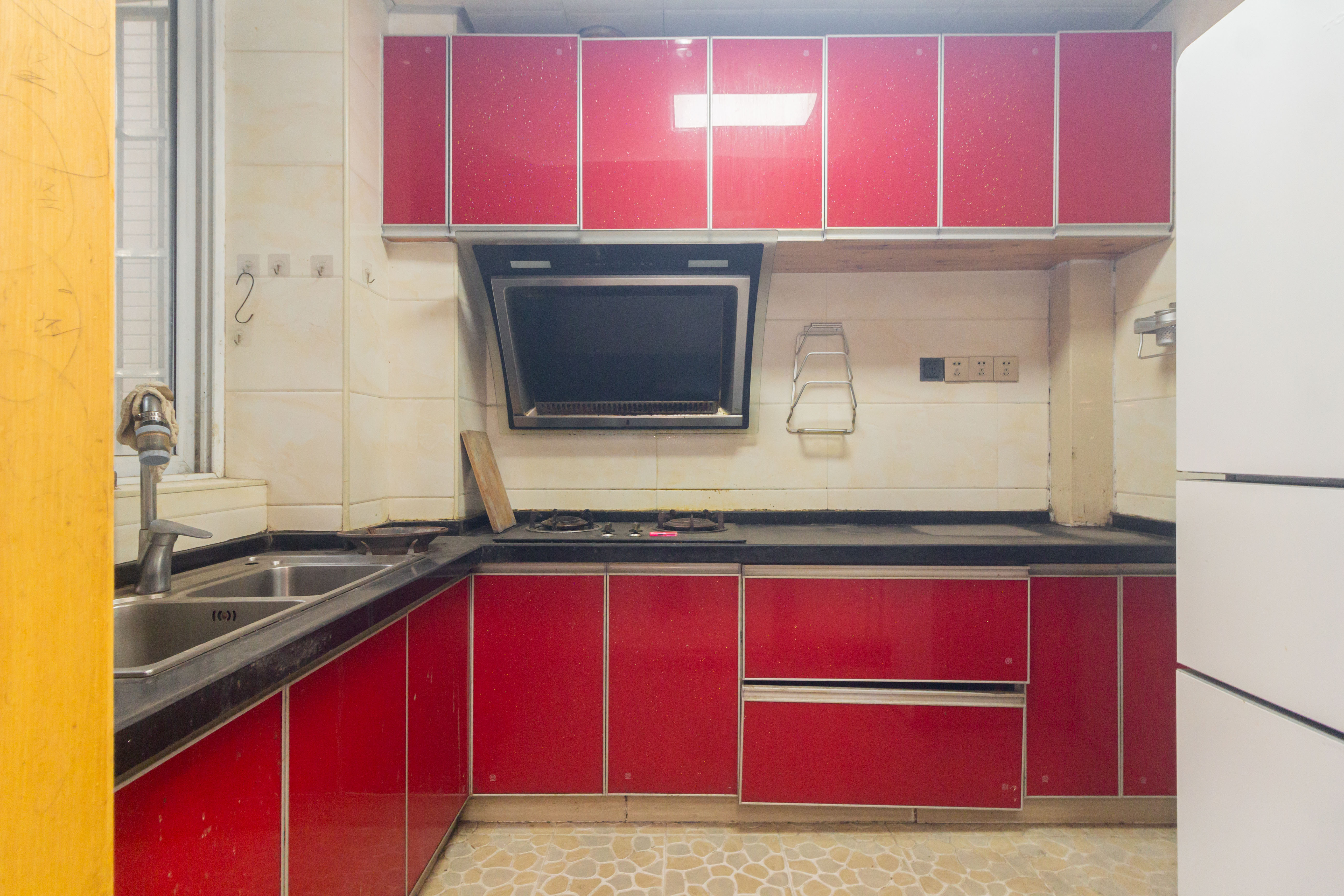 东业苹果社区 2室2厅1卫 45.0万 东业苹果社区 2室2厅1卫 45.0万厨房