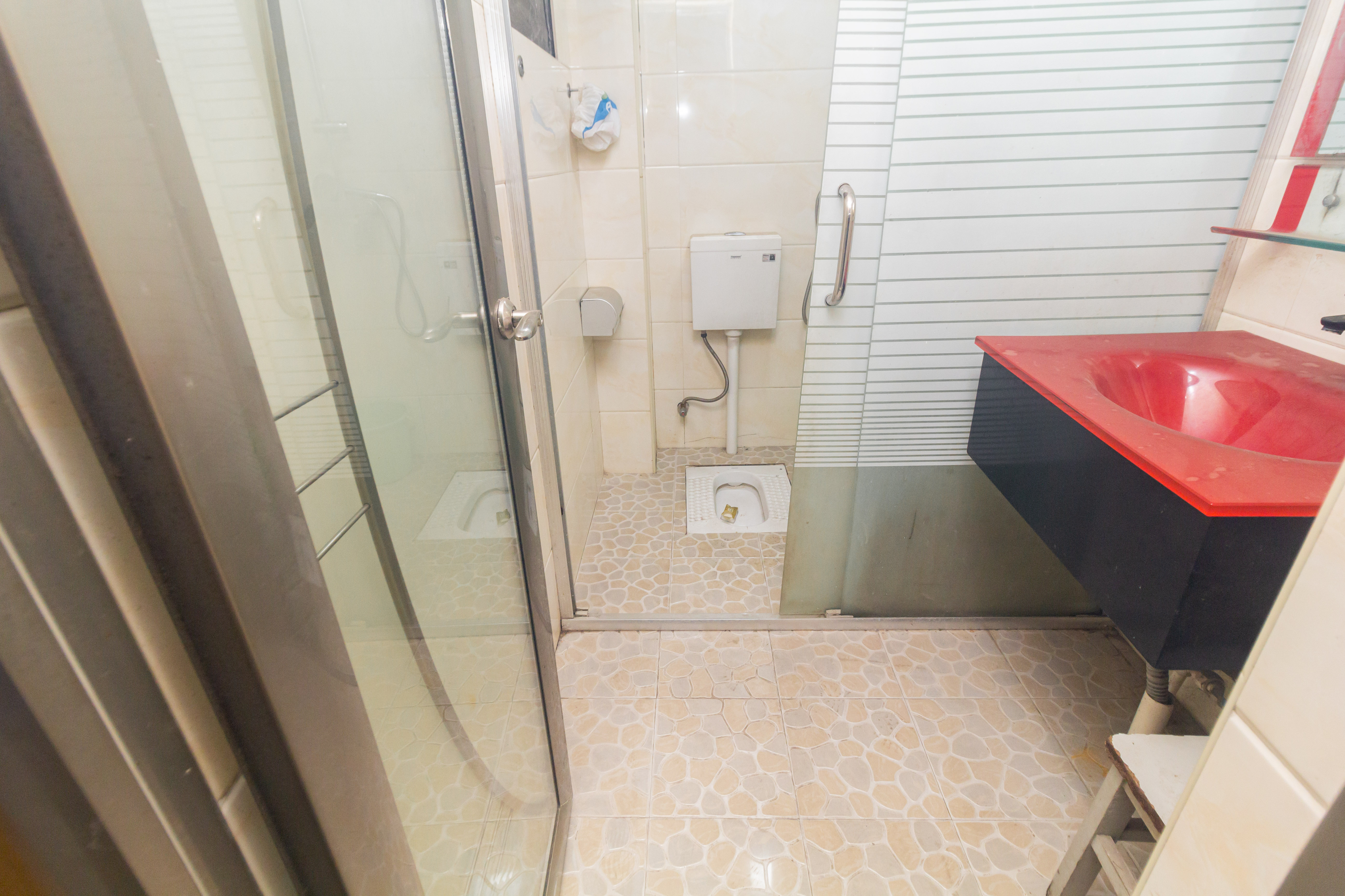 东业苹果社区 2室2厅1卫 45.0万 东业苹果社区 2室2厅1卫 45.0万卫生间