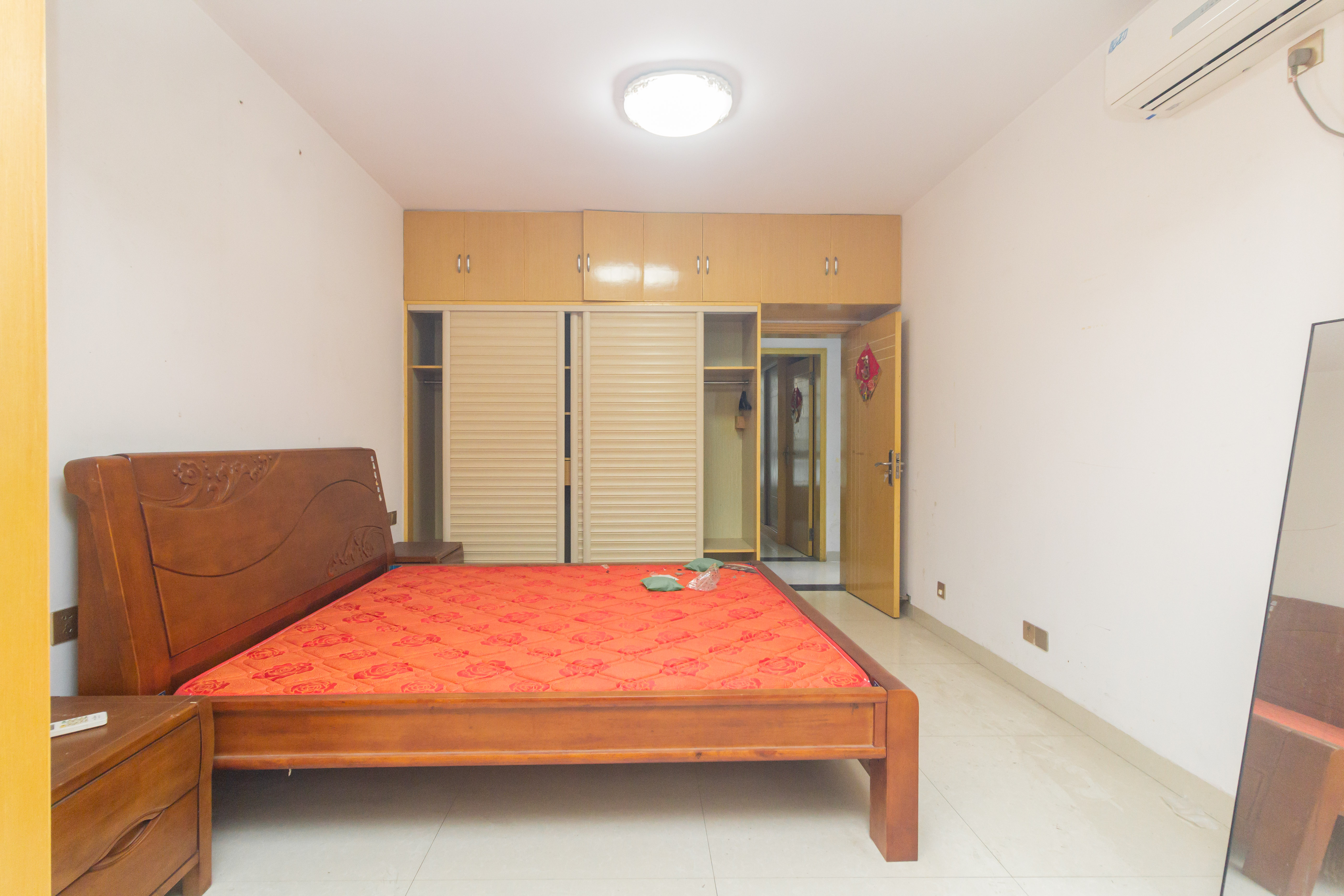 东业苹果社区 2室2厅1卫 45.0万 东业苹果社区 2室2厅1卫 45.0万卧室