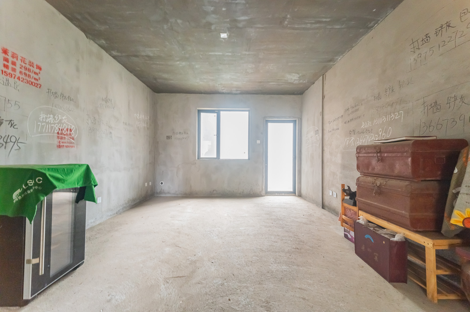 松雅湖壹号  4室2厅2卫    98.0万 松雅湖壹号  4室2厅2卫    98.0万客厅